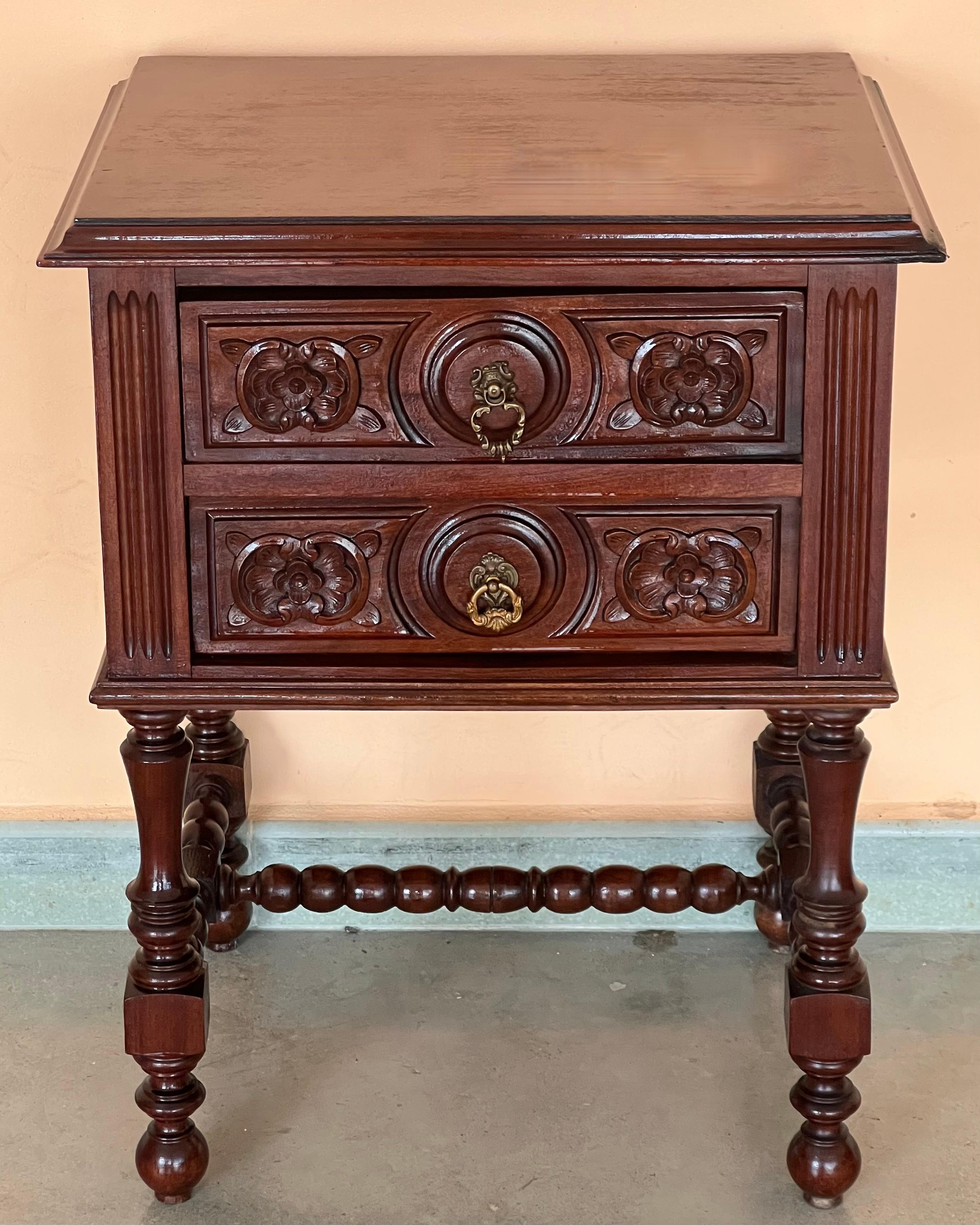 Pair of French Chestnut Bedside Nightstands with Two Drawers, Late 19th Century In Good Condition For Sale In Miami, FL