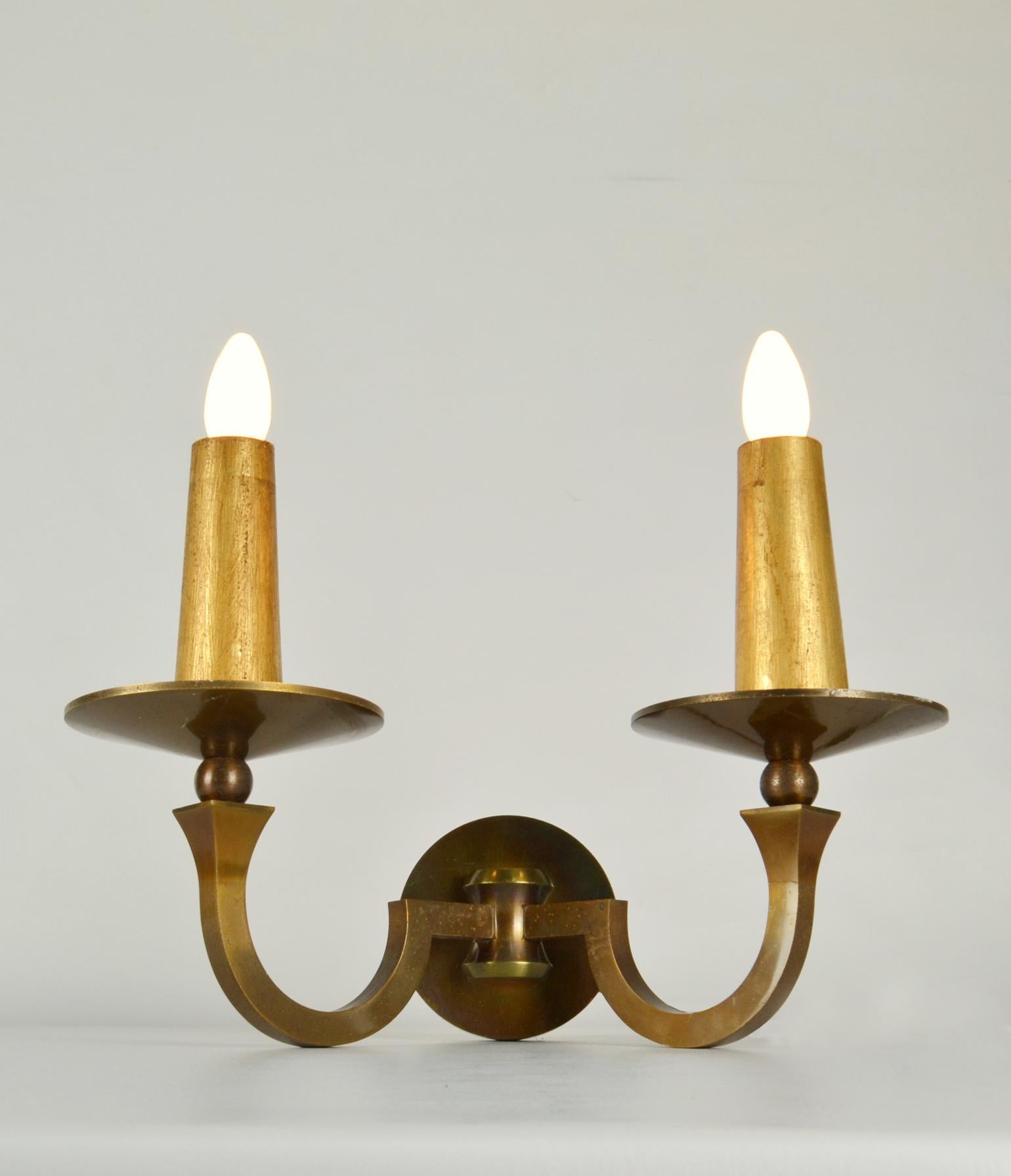Pair of French Classical Bronze and Gild Wood Wall Scones In Excellent Condition In London, GB