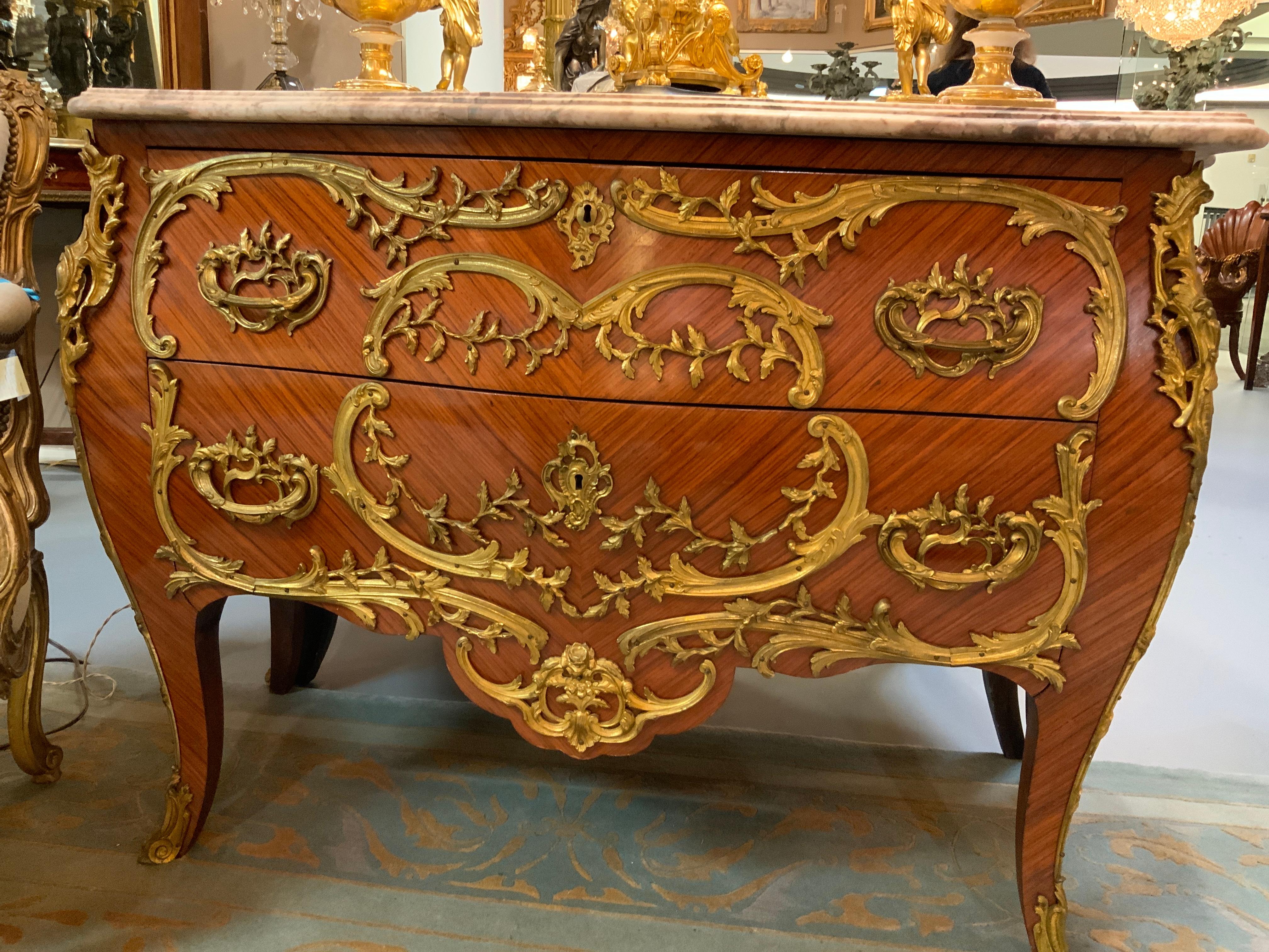 Pair of French Commodes Bombe' Form with Elaborate Bronze Mounts For Sale 3