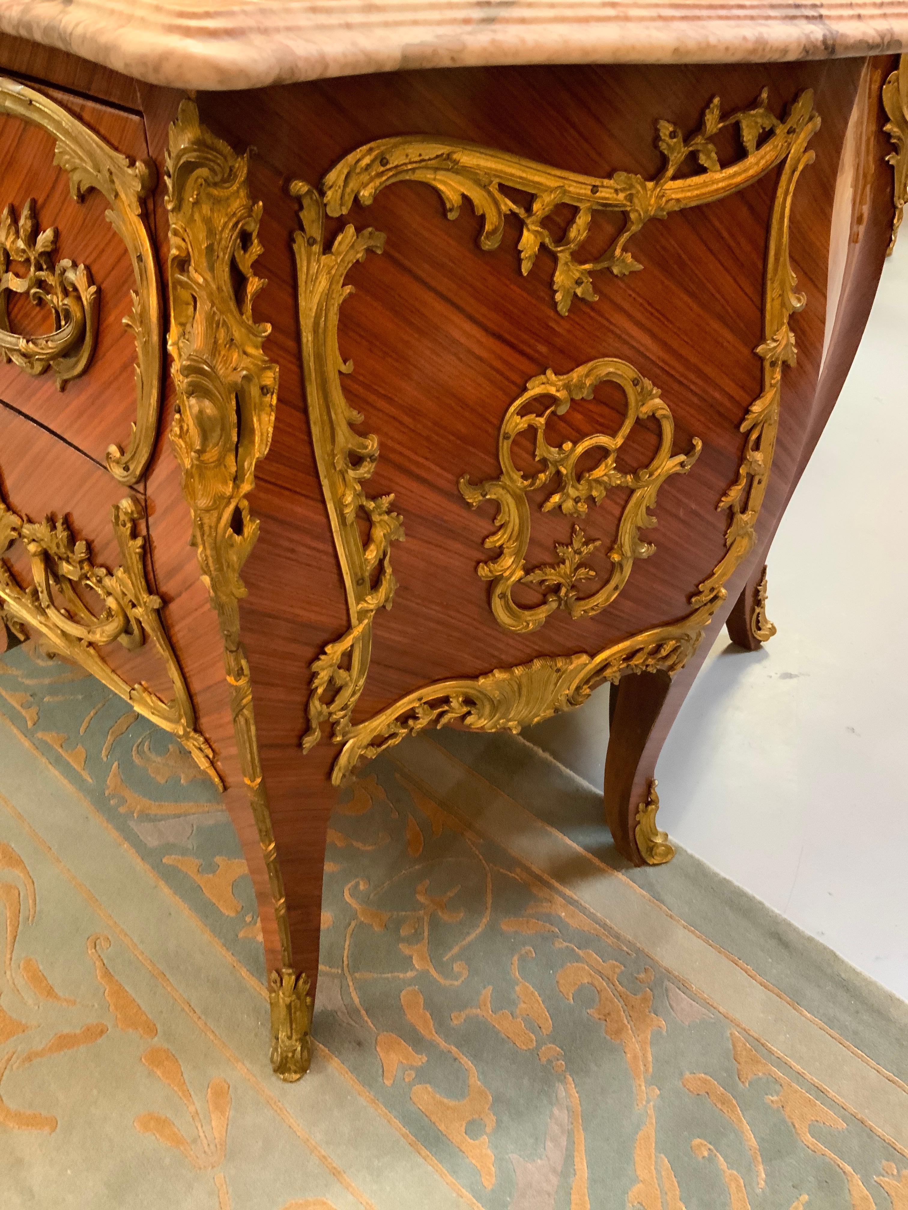 Pair of French Commodes Bombe' Form with Elaborate Bronze Mounts For Sale 4