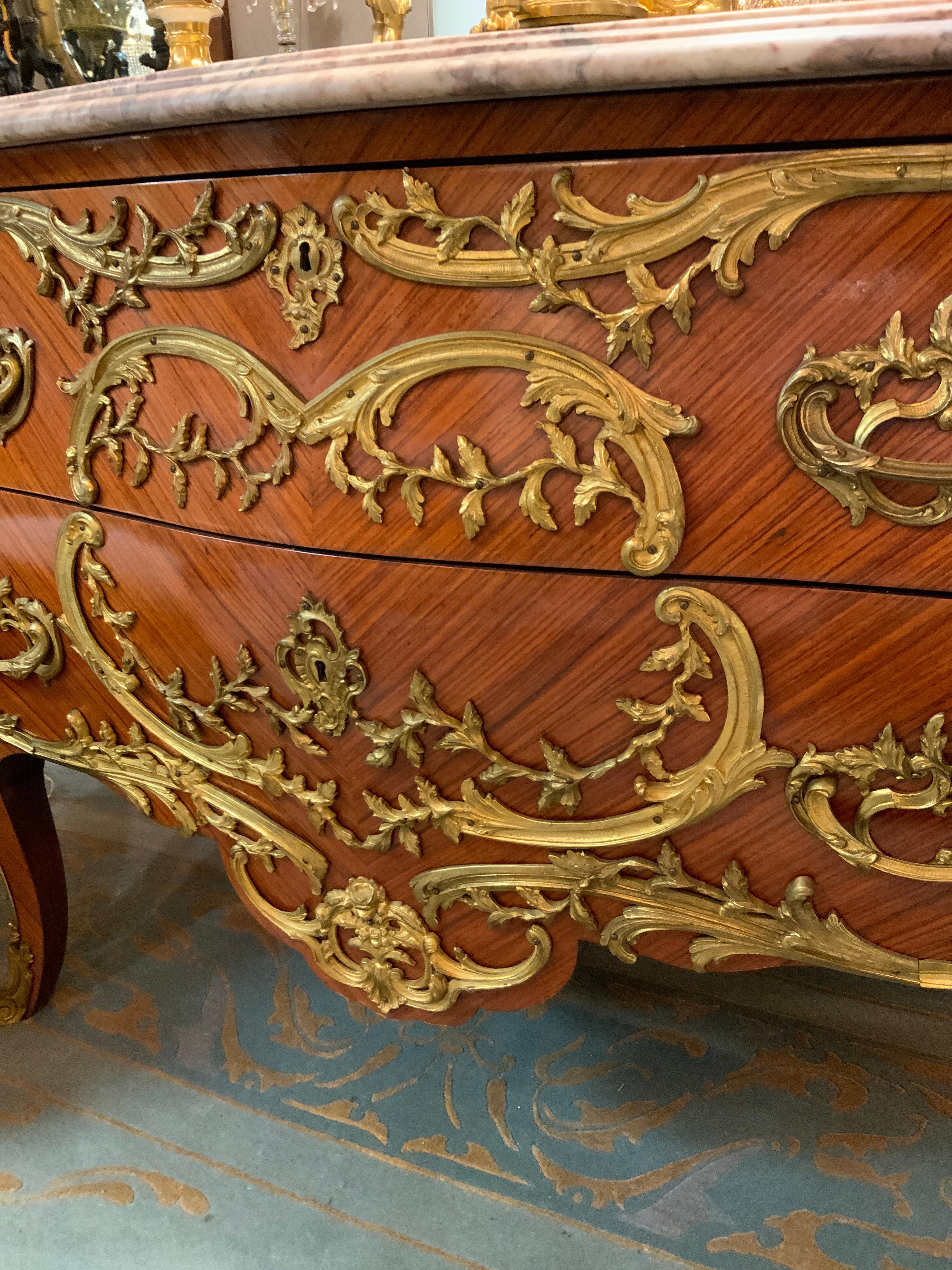 Pair of French Commodes Bombe' Form with Elaborate Bronze Mounts For Sale 6