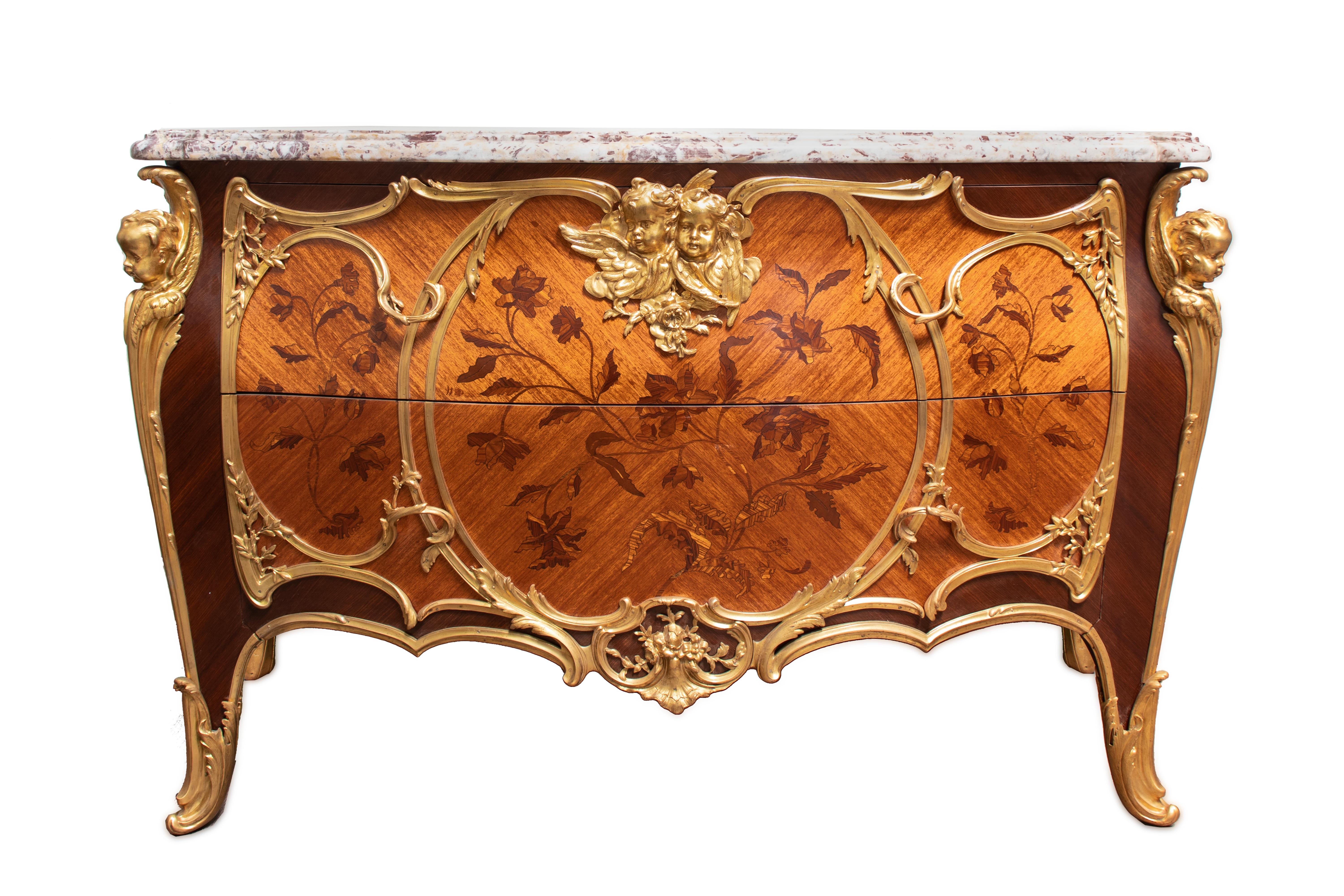 Hand-Carved Pair of French Commodes in Louis XV style with Ormolu Mounts and Marquetry For Sale