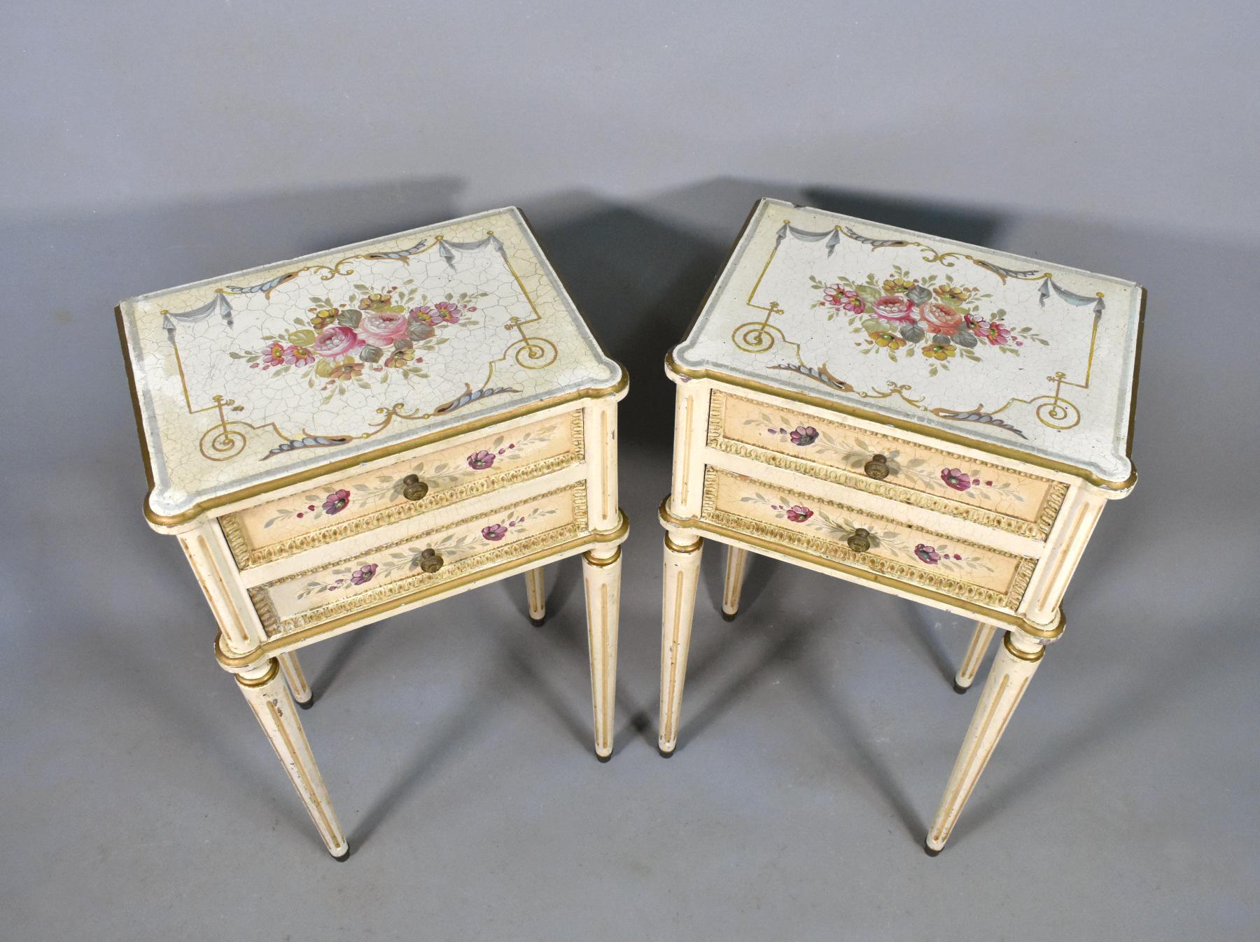 Pair of French Craquelure Nightstands In Fair Condition In SAINTE-COLOMBE, FR