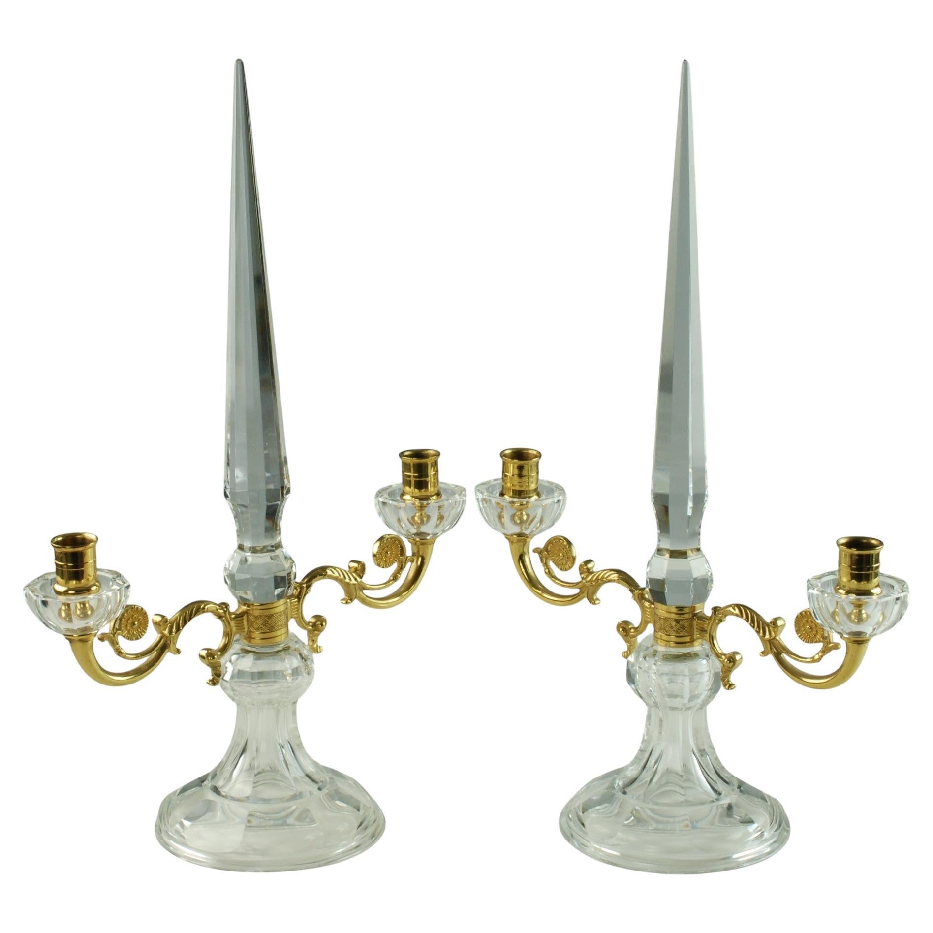 Paire de candélabres à deux lumières en cristal et bronze Doré