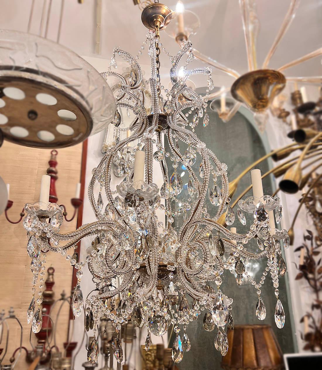 Paar französische Kristall-Kronleuchter, einzeln verkauft im Angebot 6