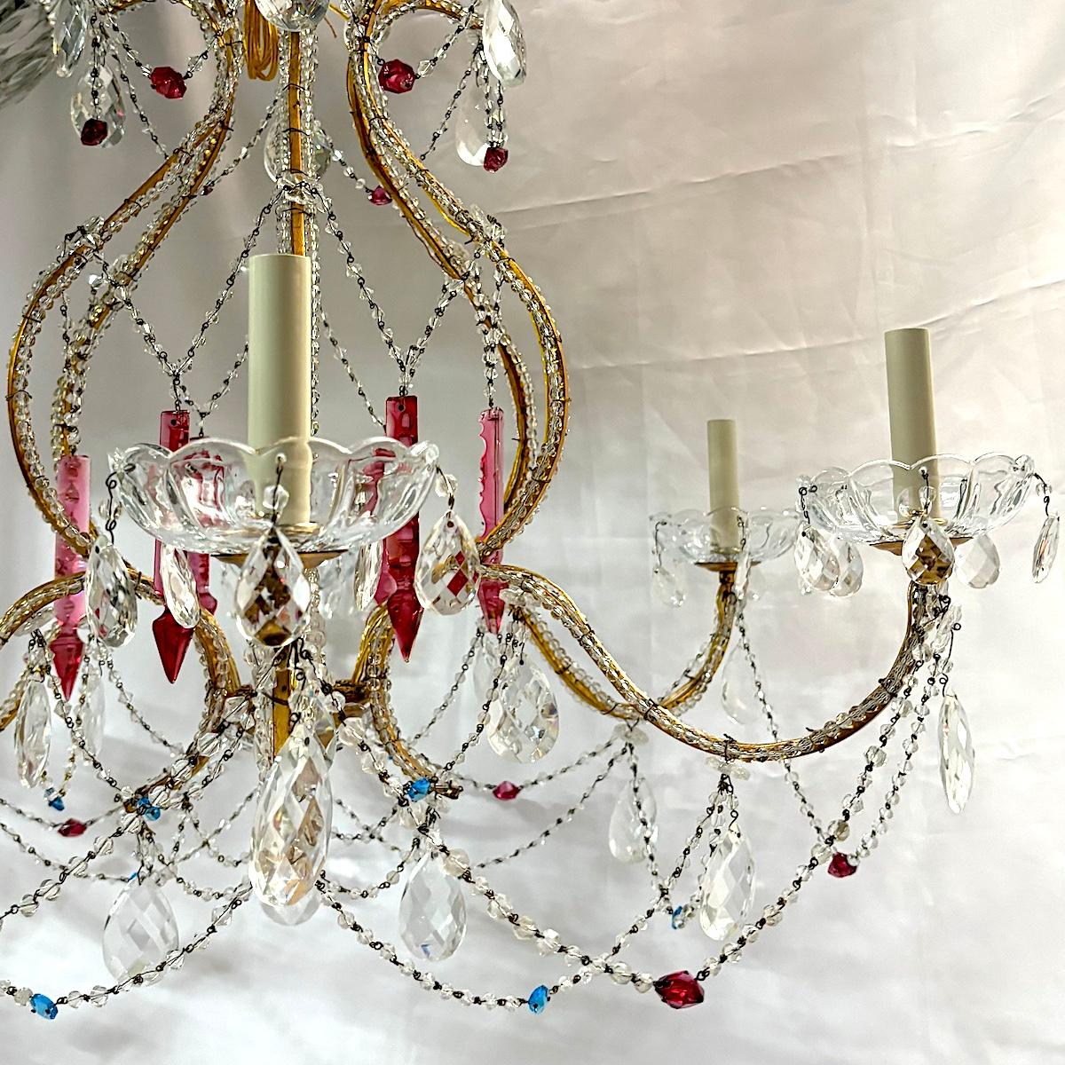 Coppia di lampadari francesi in cristallo, venduti singolarmente In condizioni buone in vendita a New York, NY