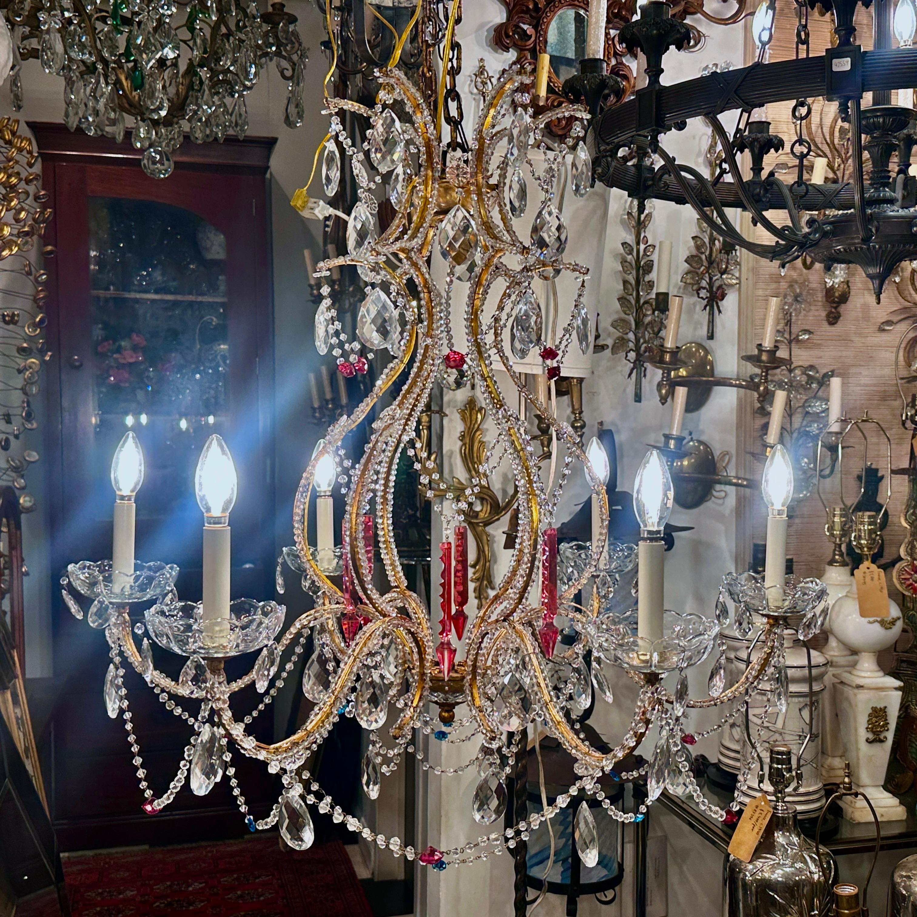 Bronzo Coppia di lampadari francesi in cristallo, venduti singolarmente in vendita