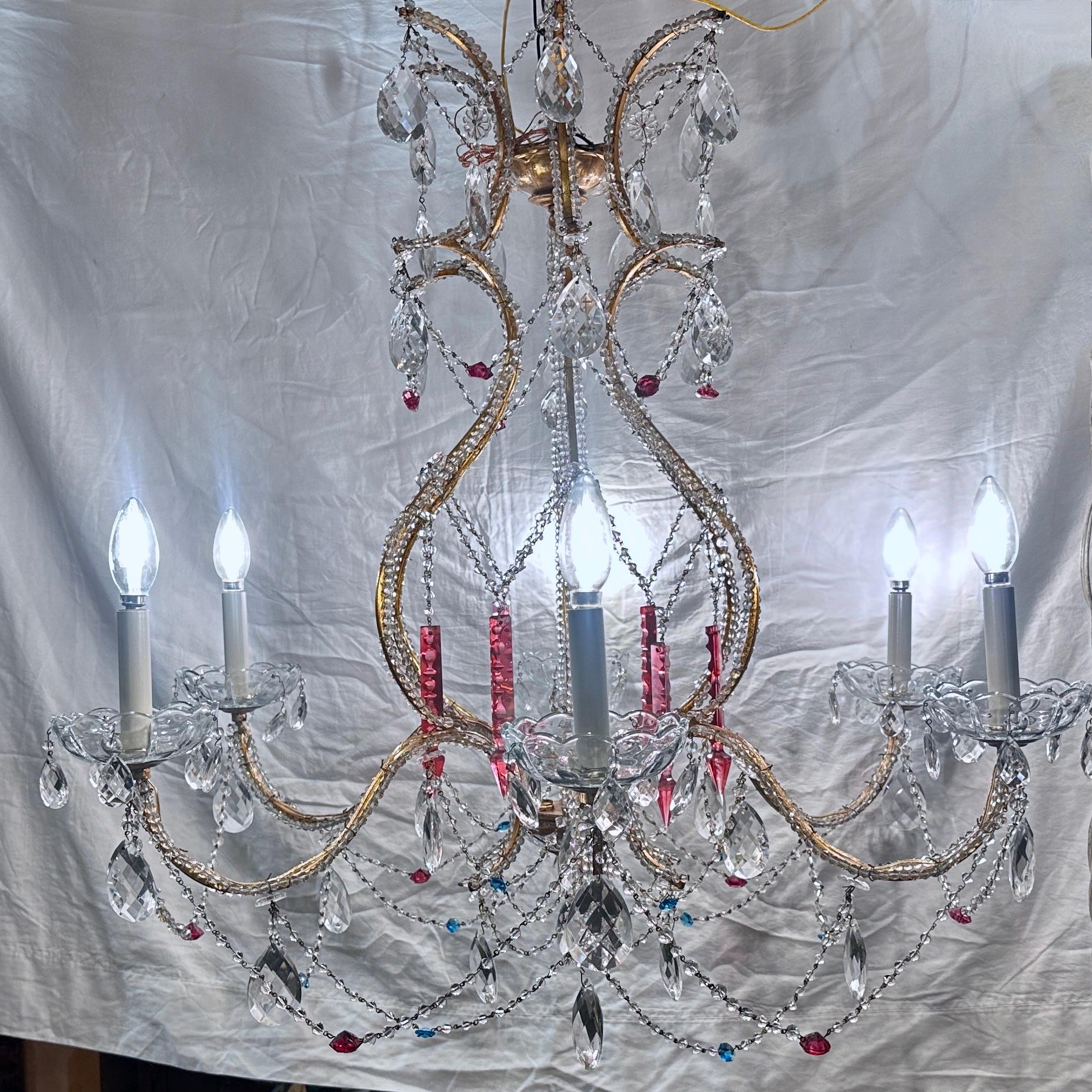 Coppia di lampadari francesi in cristallo, venduti singolarmente in vendita 2