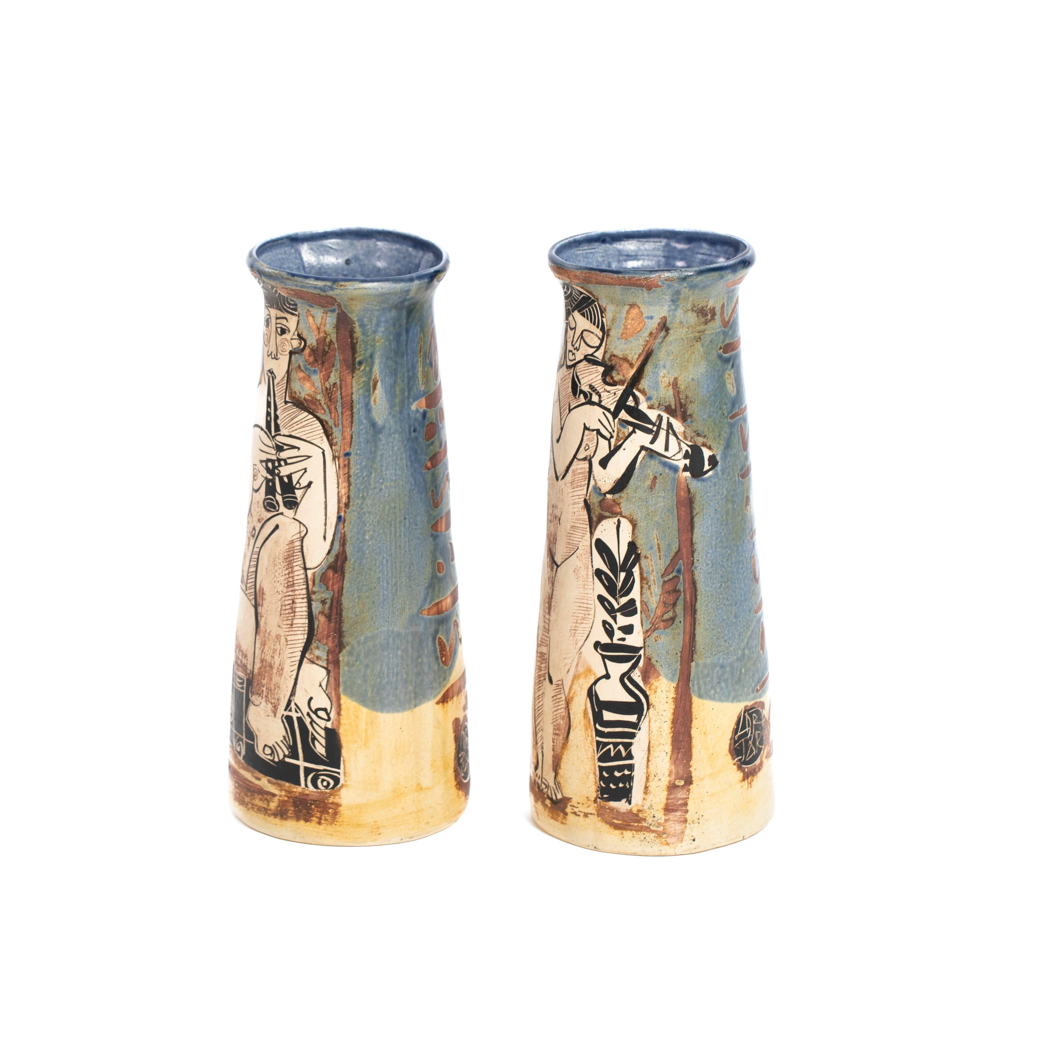 Art Deco Pair of French Cubist-Inspired Ceramic Vases Depicting Women Playing Music 1940s For Sale