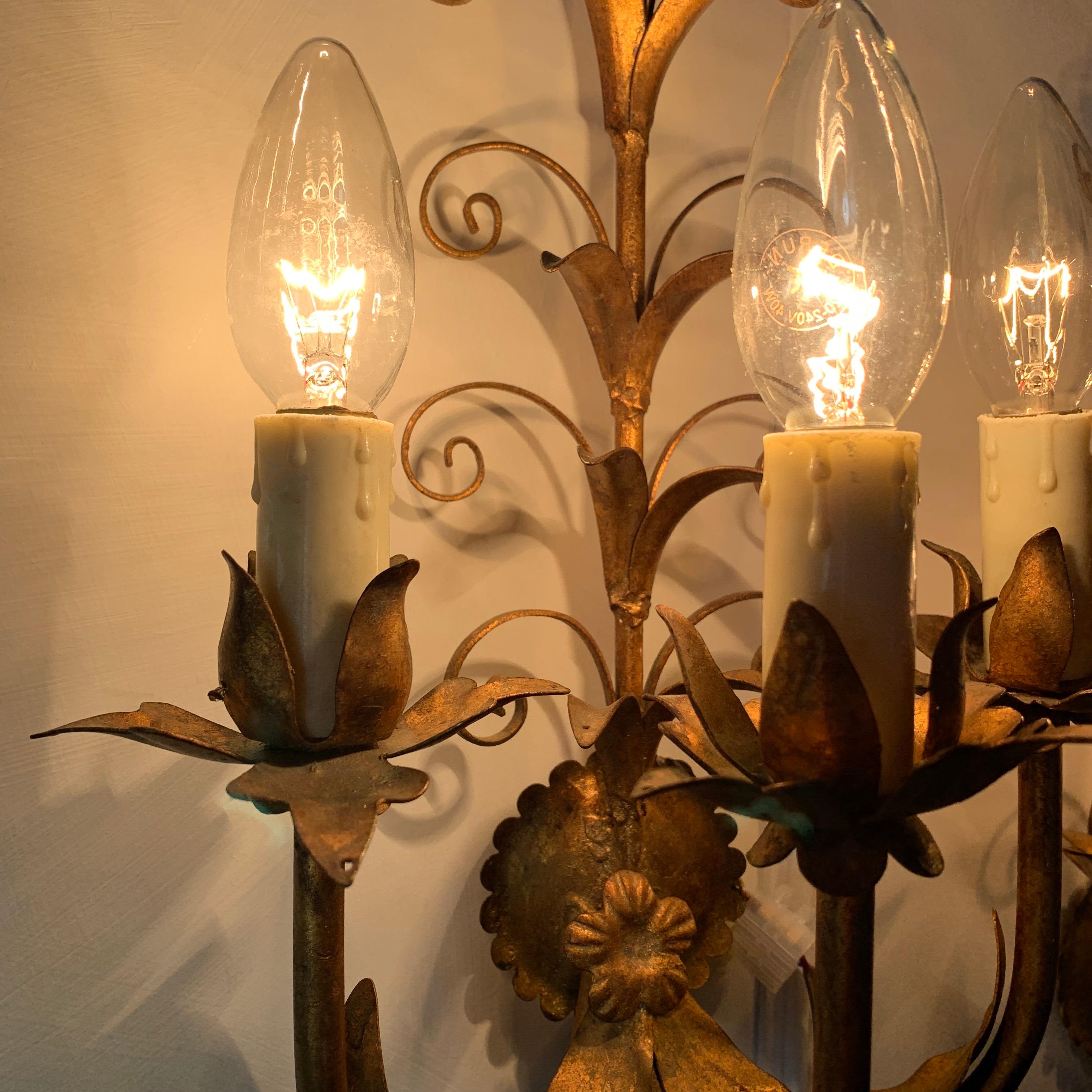 Gold French Scroll Leaf  Wall Lights, circa 1960s In Good Condition For Sale In Hastings, GB