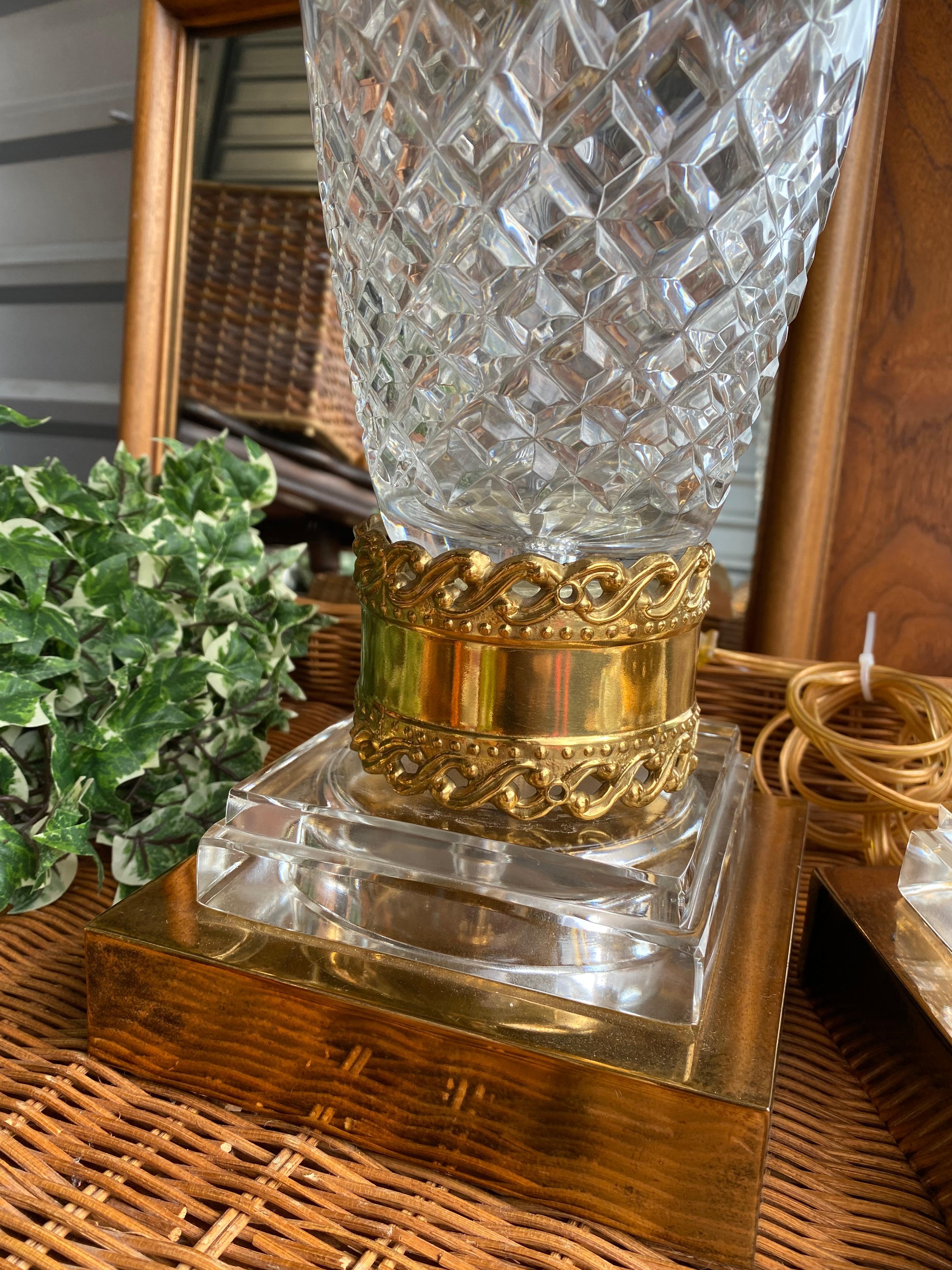Paire de lampes de bureau françaises en cristal taillé et bronze en vente 6