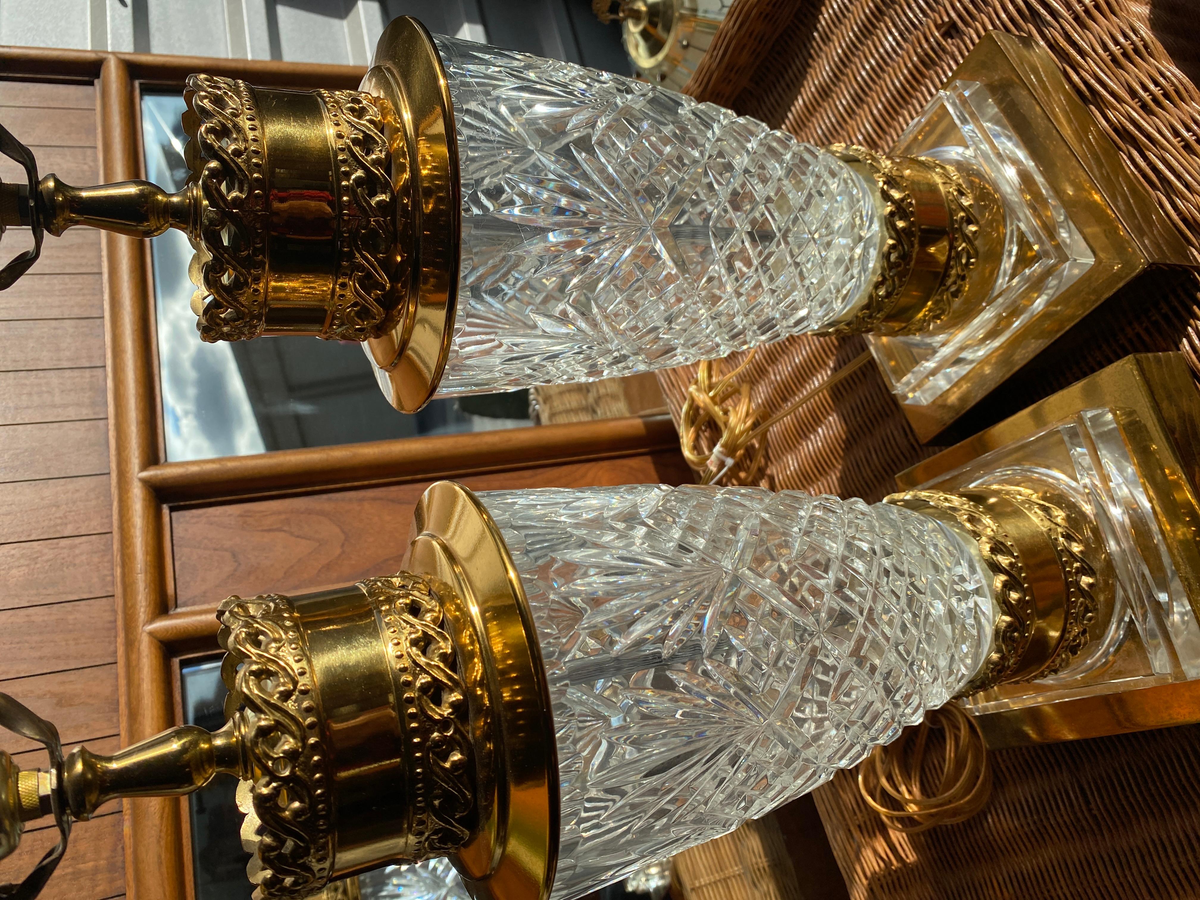 Paire de lampes de bureau françaises en cristal taillé et bronze en vente 10
