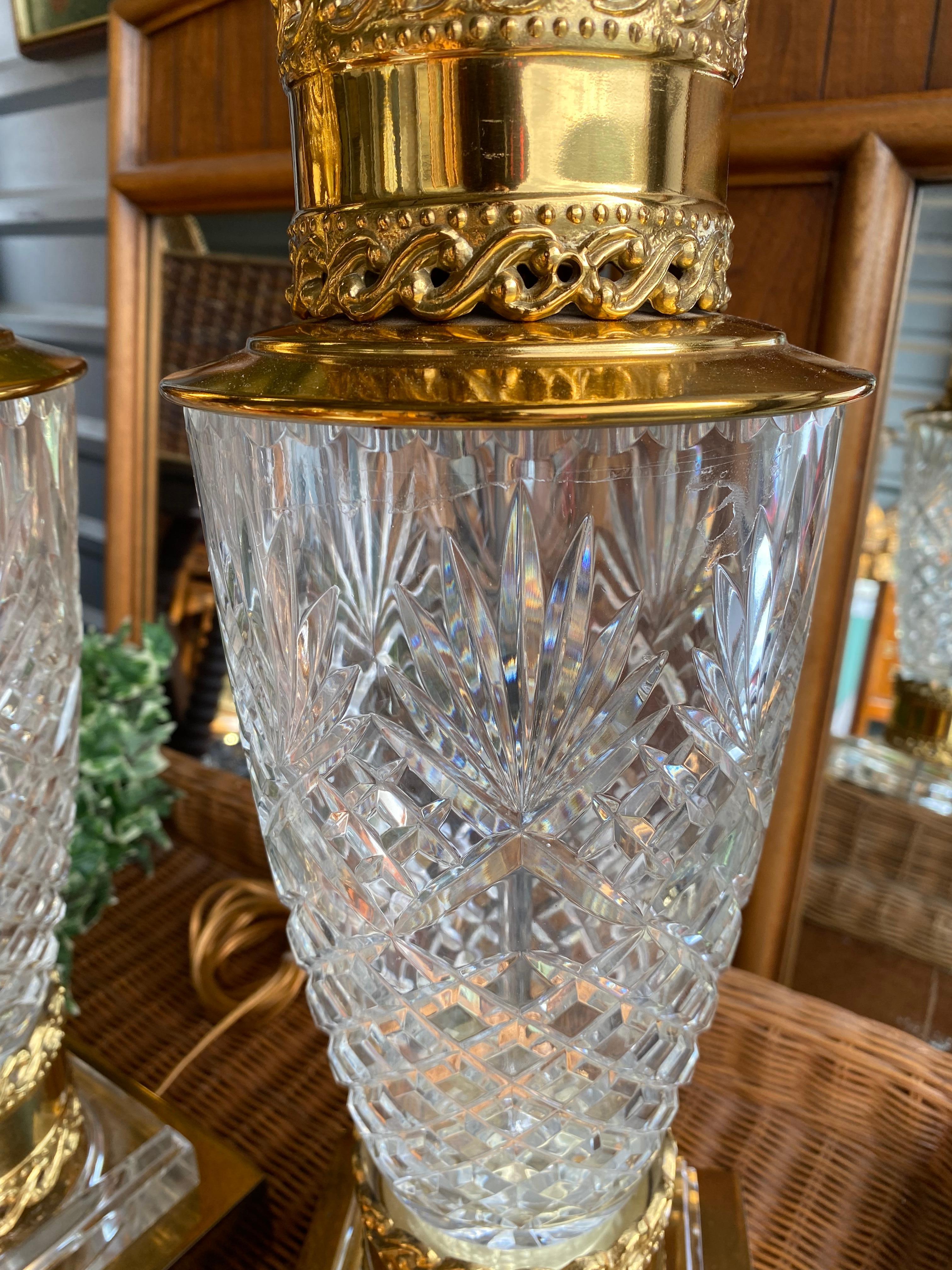 Paire de lampes de bureau françaises en cristal taillé et bronze en vente 2