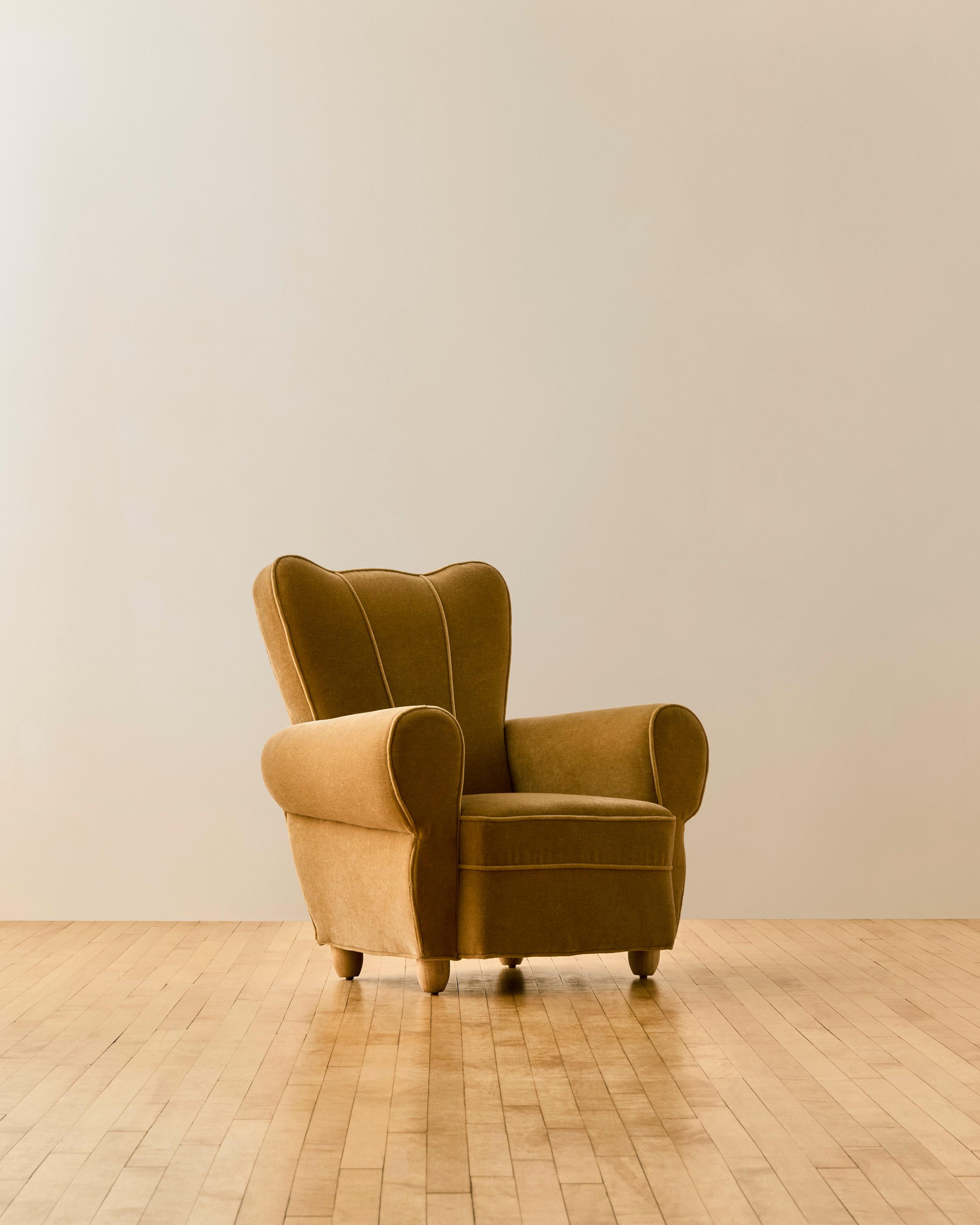 Paire de fauteuils d'ébéniste français déco en mohair doré Bon état - En vente à Long Island City, NY