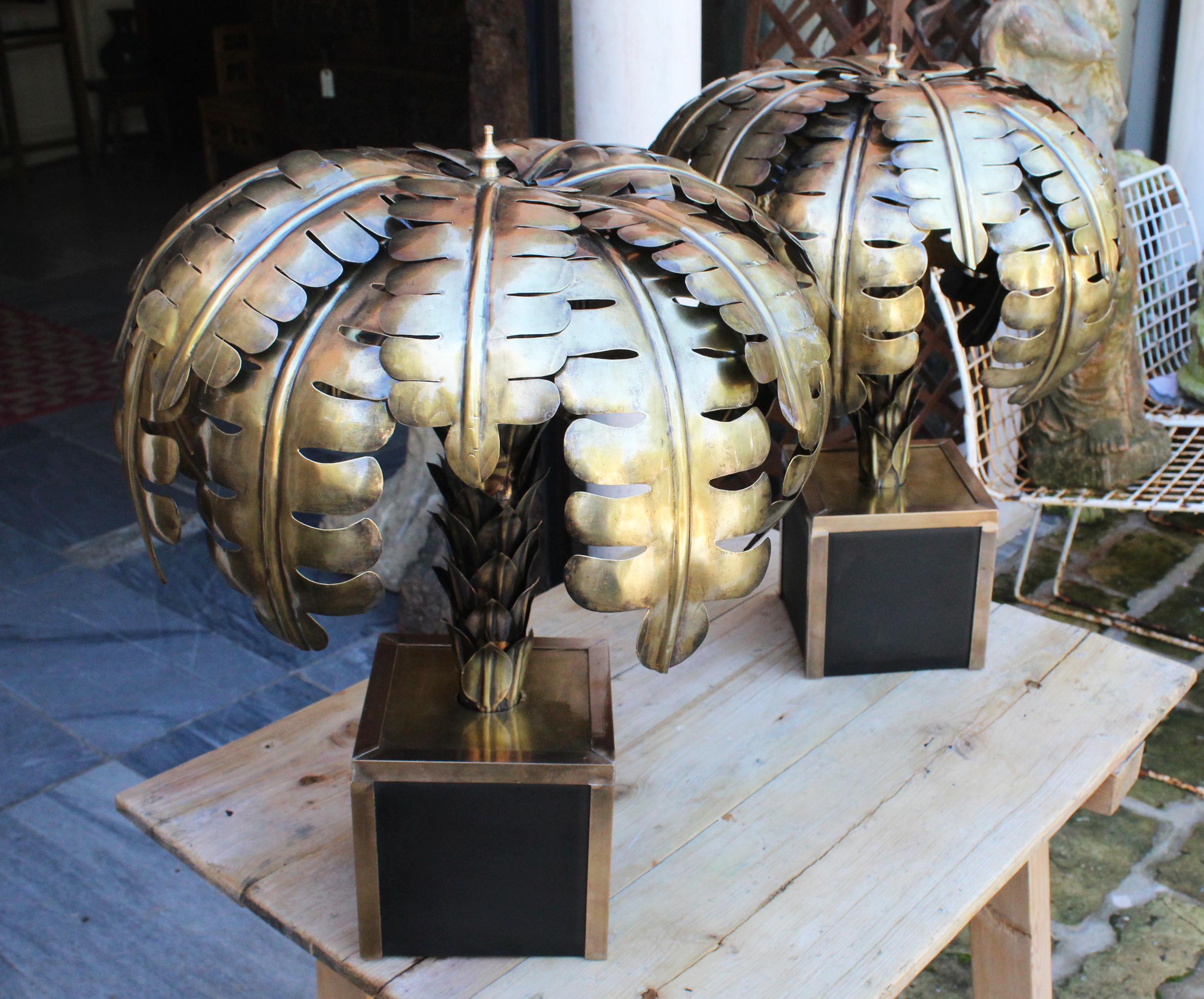 Pair of French Designed Gilded Brass Palm Tree Standing Lamps In Good Condition In Marbella, ES