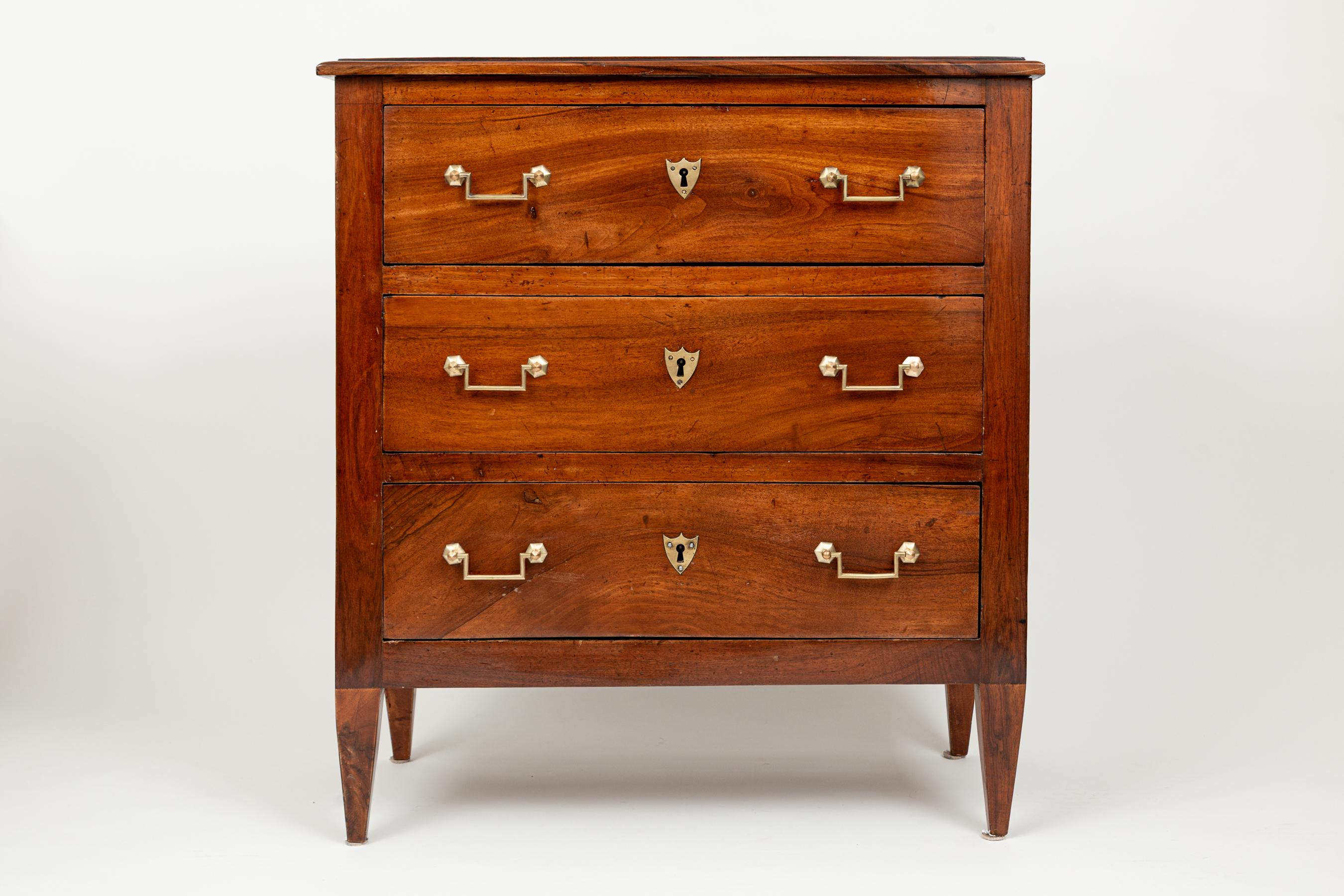 Walnut Pair of French Directoire Chest Of Drawers For Sale