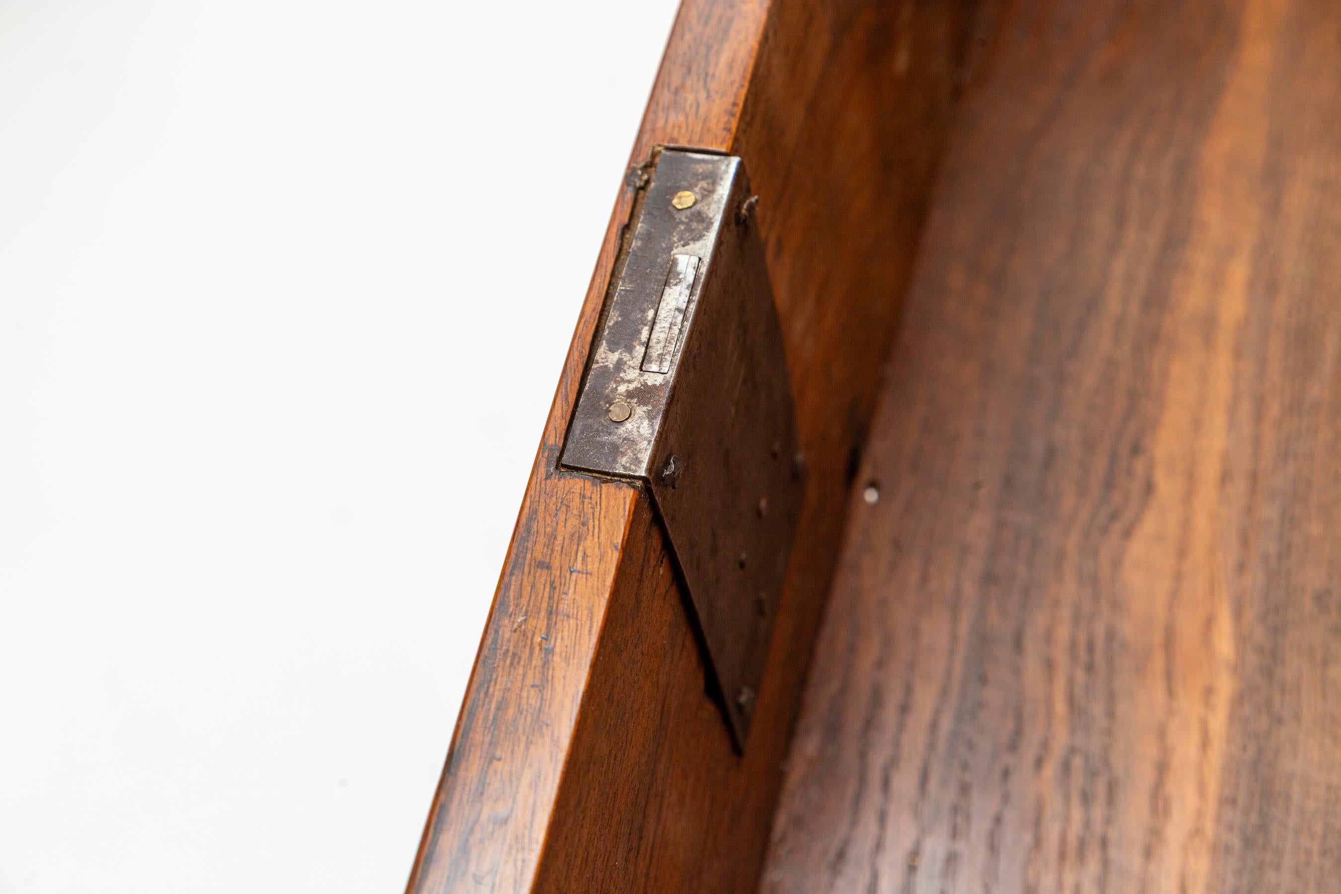 Paire de commodes/tables d'appoint Directoire françaises en vente 3