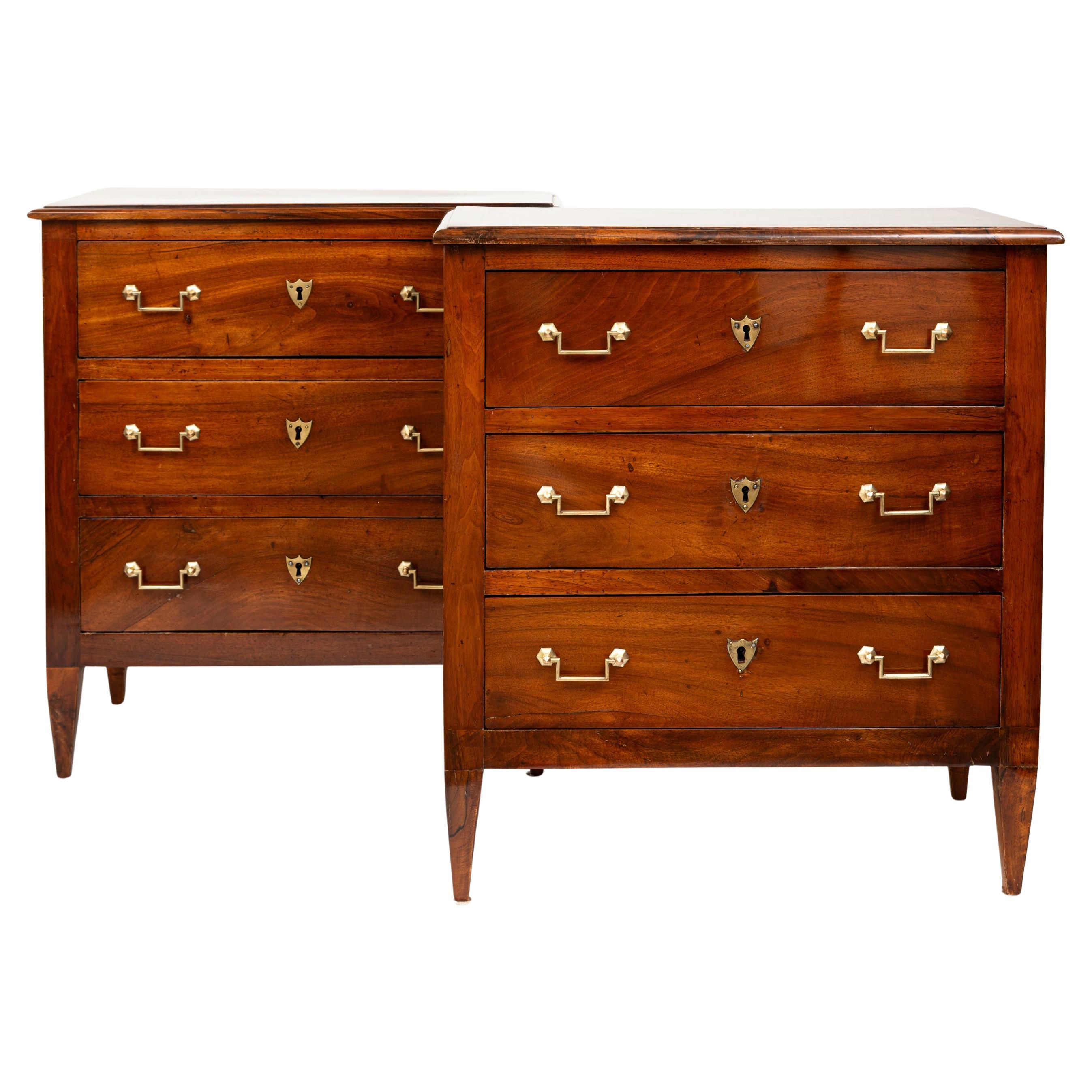 Pareja de cajoneras / mesas auxiliares francesas del Directoire