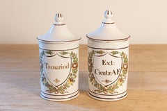 Coppia di barattoli da farmacia con coperchio del Direttorio francese della fine del XVIII secolo con etichette