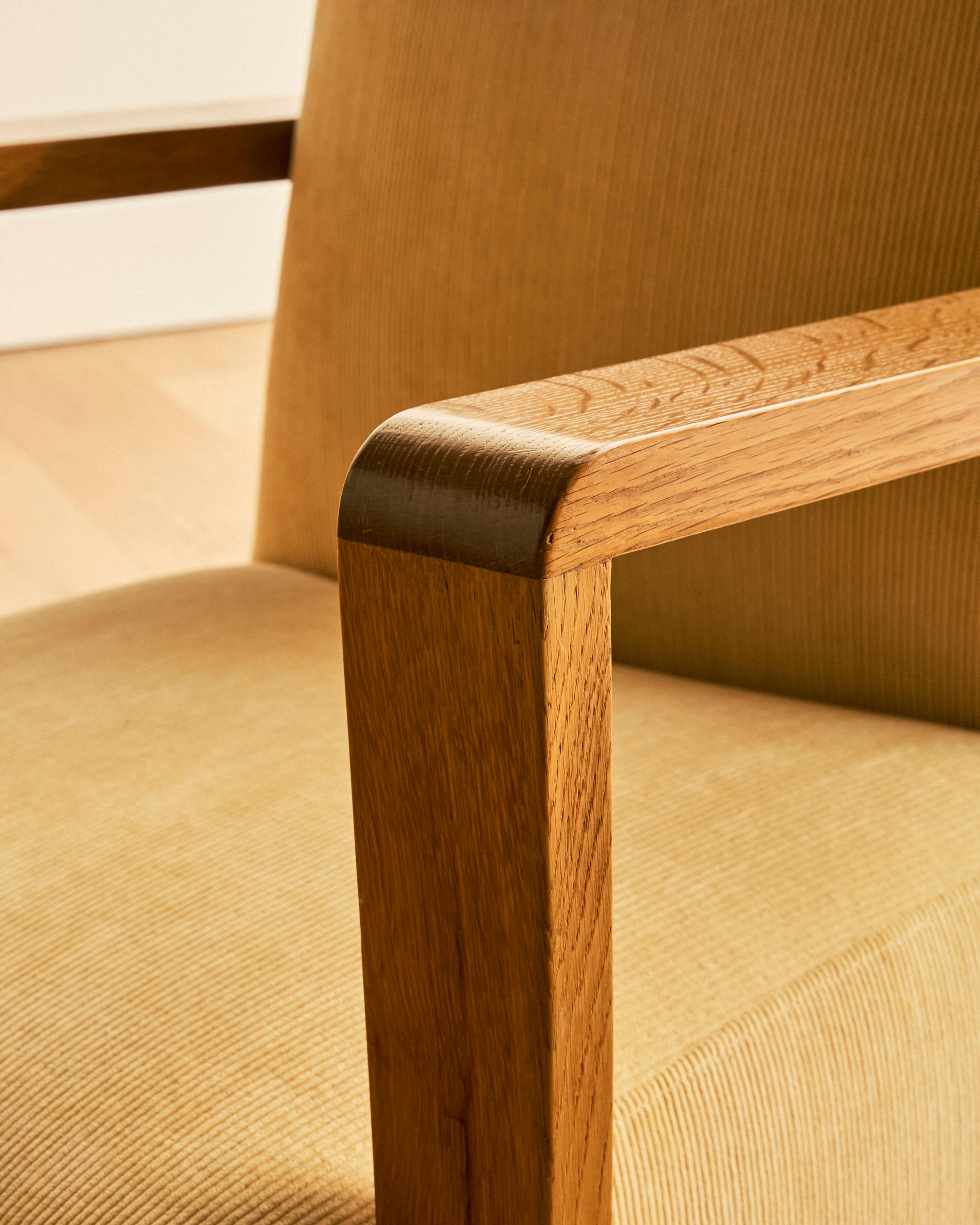 Paire de fauteuils club français à accoudoirs ouverts Dominique c. 1940's en vente 2