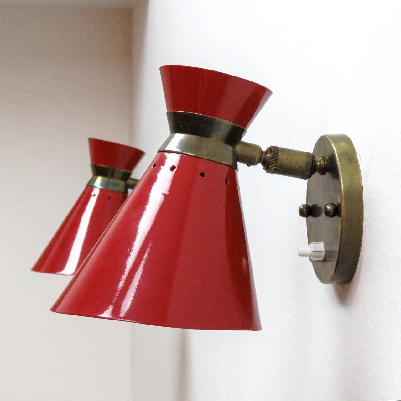Pair of French Double Cone Wall Lights, 1950 In Good Condition In Los Angeles, CA