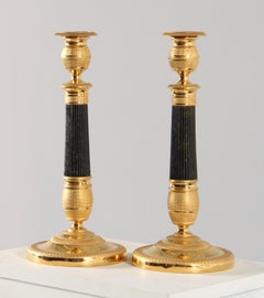 Paire de chandeliers français du début du 19ème siècle, en bronze doré, Epoque Empire