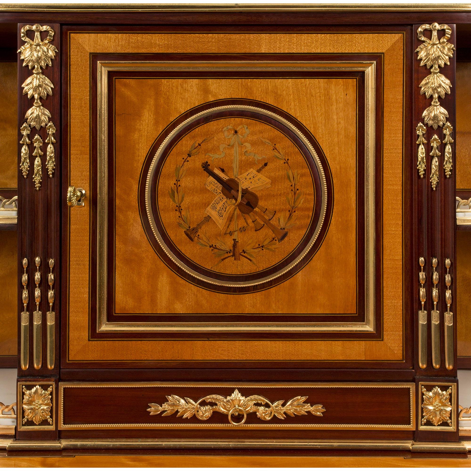 Similoro Coppia di Bonheurs Du Jours in mogano stile Luigi XVI del primo Ottocento francese in vendita