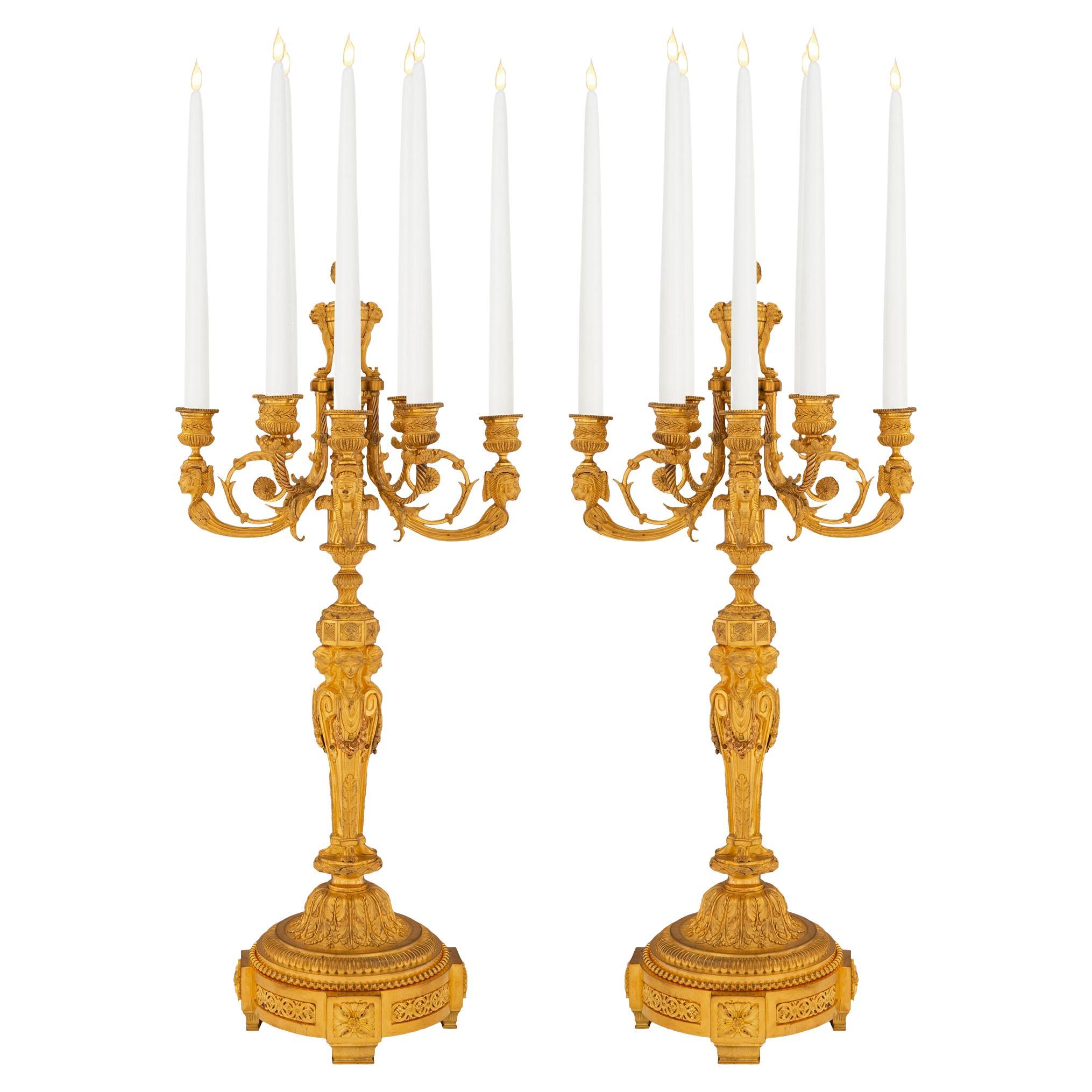 Paire de candélabres en bronze doré Louis XVI du début du 19e siècle