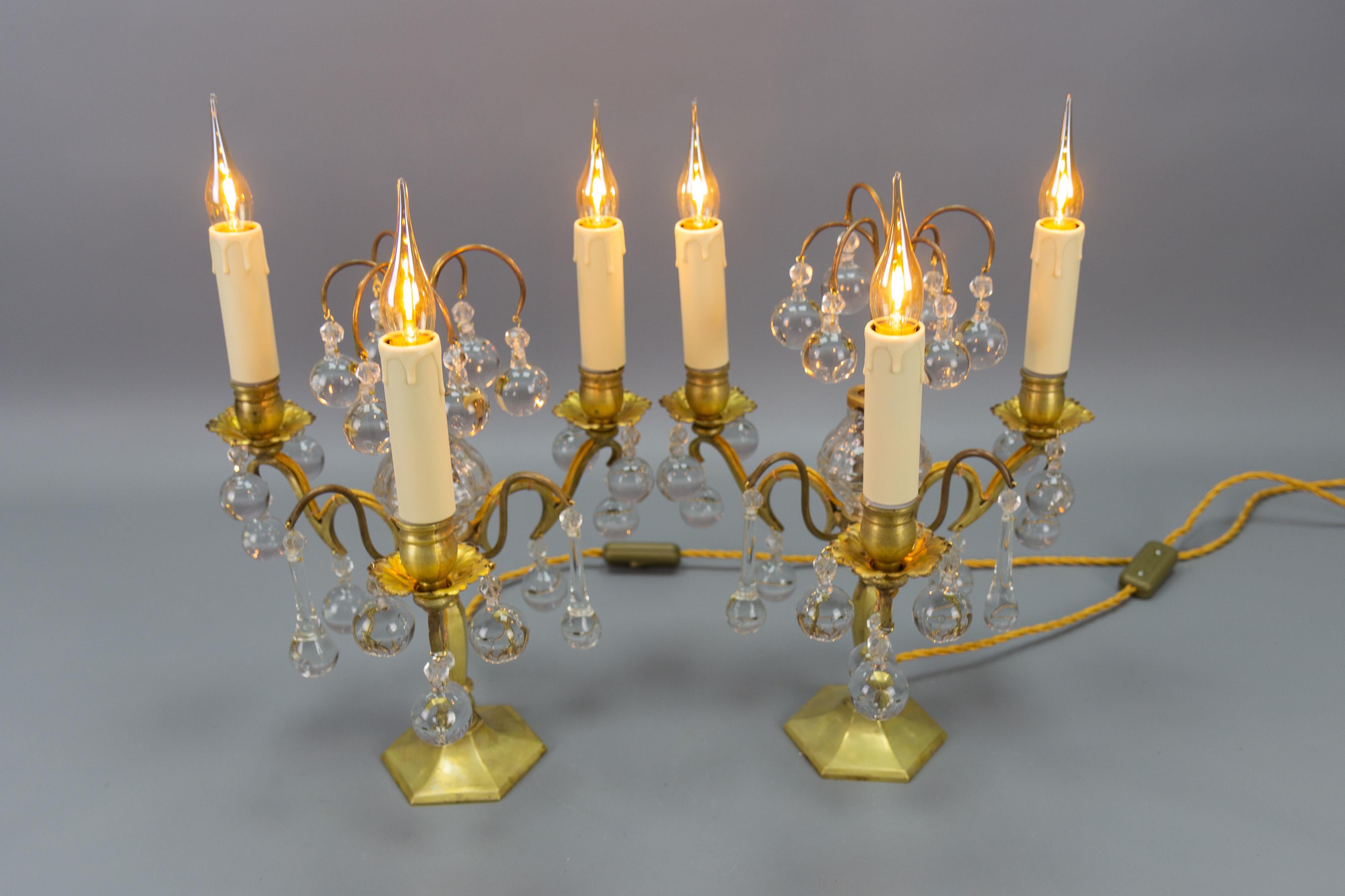 Pair of French Early 20th Century Brass and Crystal Girandoles Table Lamps For Sale 3
