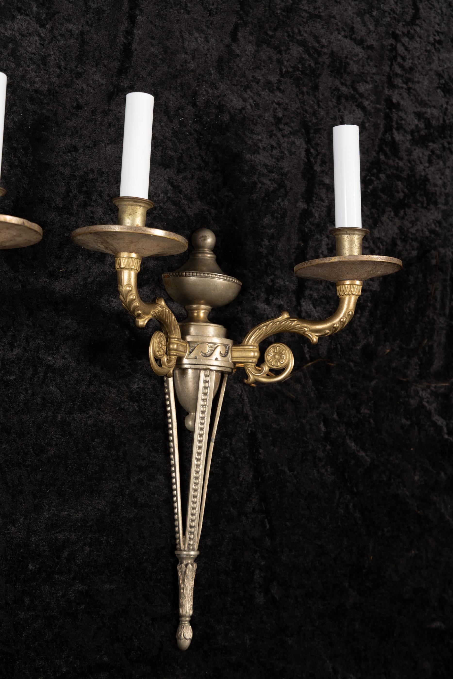 Pair of French Early 20th Century Two Tone Sconces Francés en venta