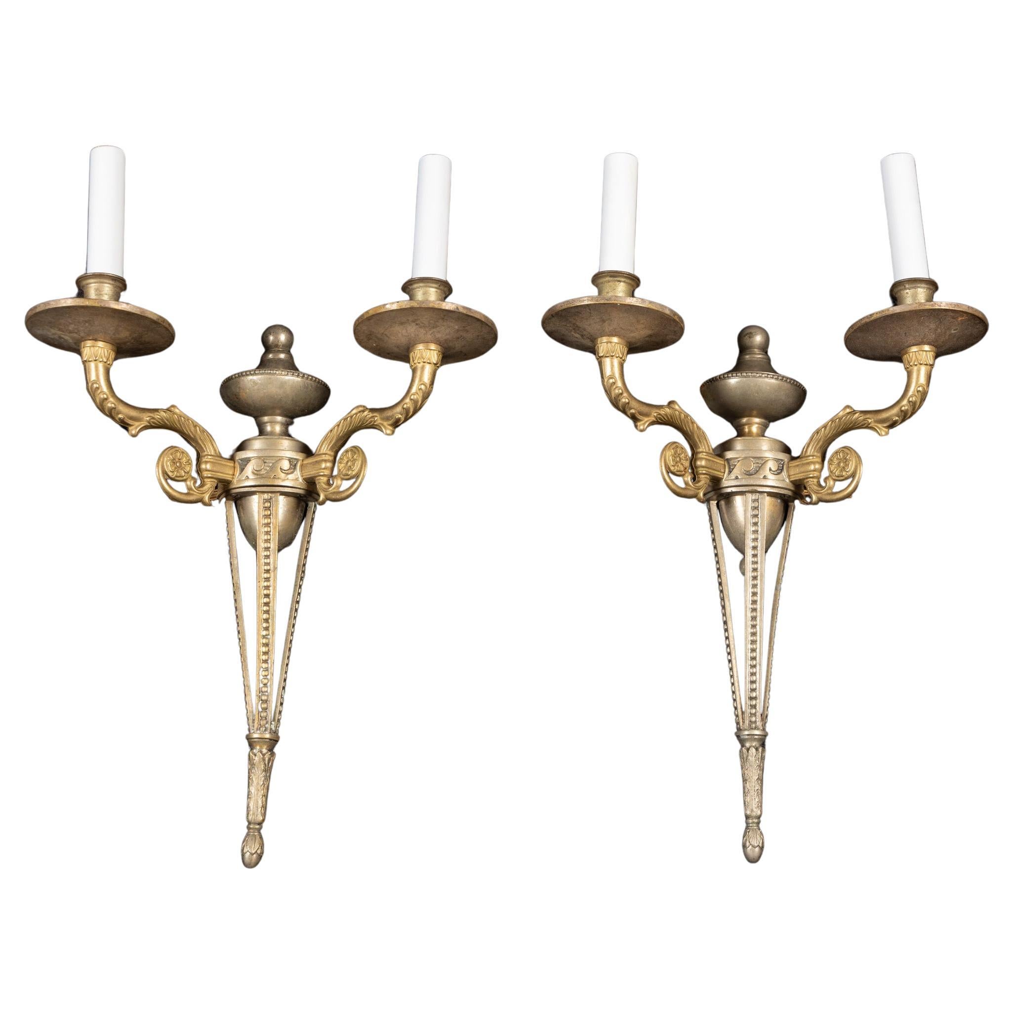Pair of French Early 20th Century Two Tone Sconces en venta
