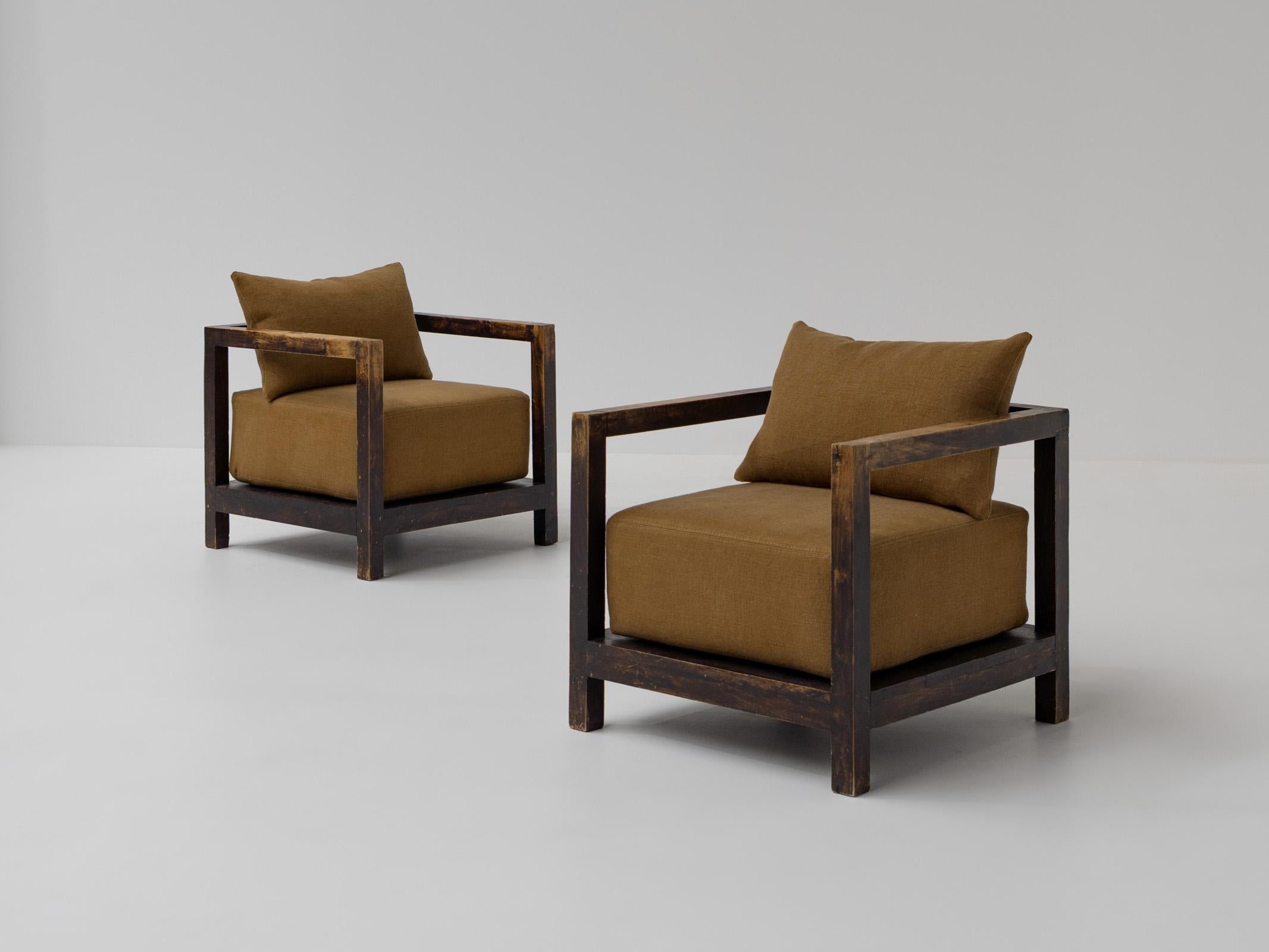 Wabi-sabi, Axel Vervoordt, Sillones franceses, Madera patinada, Cúbico, Rectangular, cubista, Lujo subestimado, Modernista, Brutalista, Minimalismo, Minimalista, Terroso, Escultural, Arquitectónico, Modernismo, Modernista

Se trata de un par de