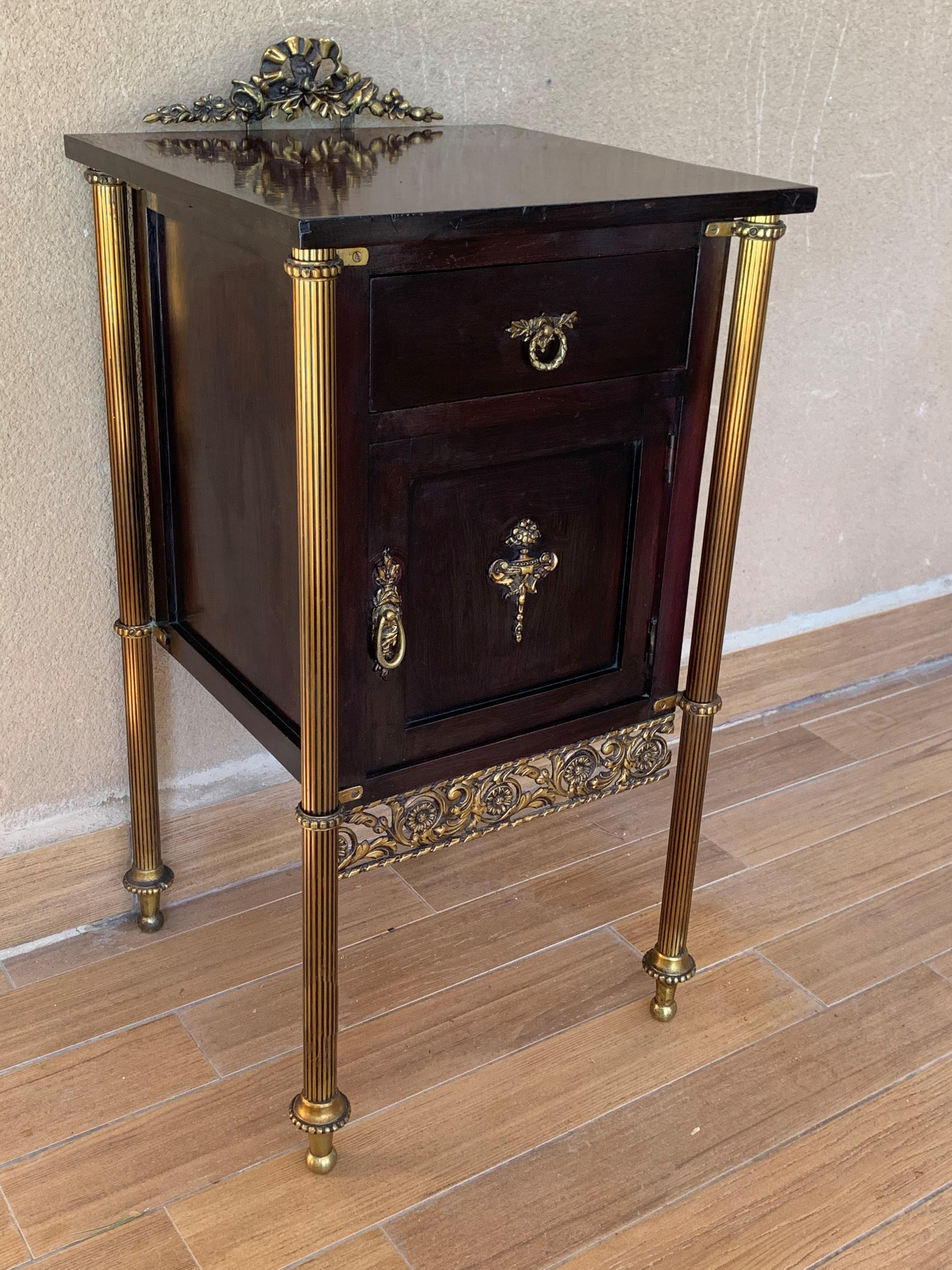 fluted nightstands