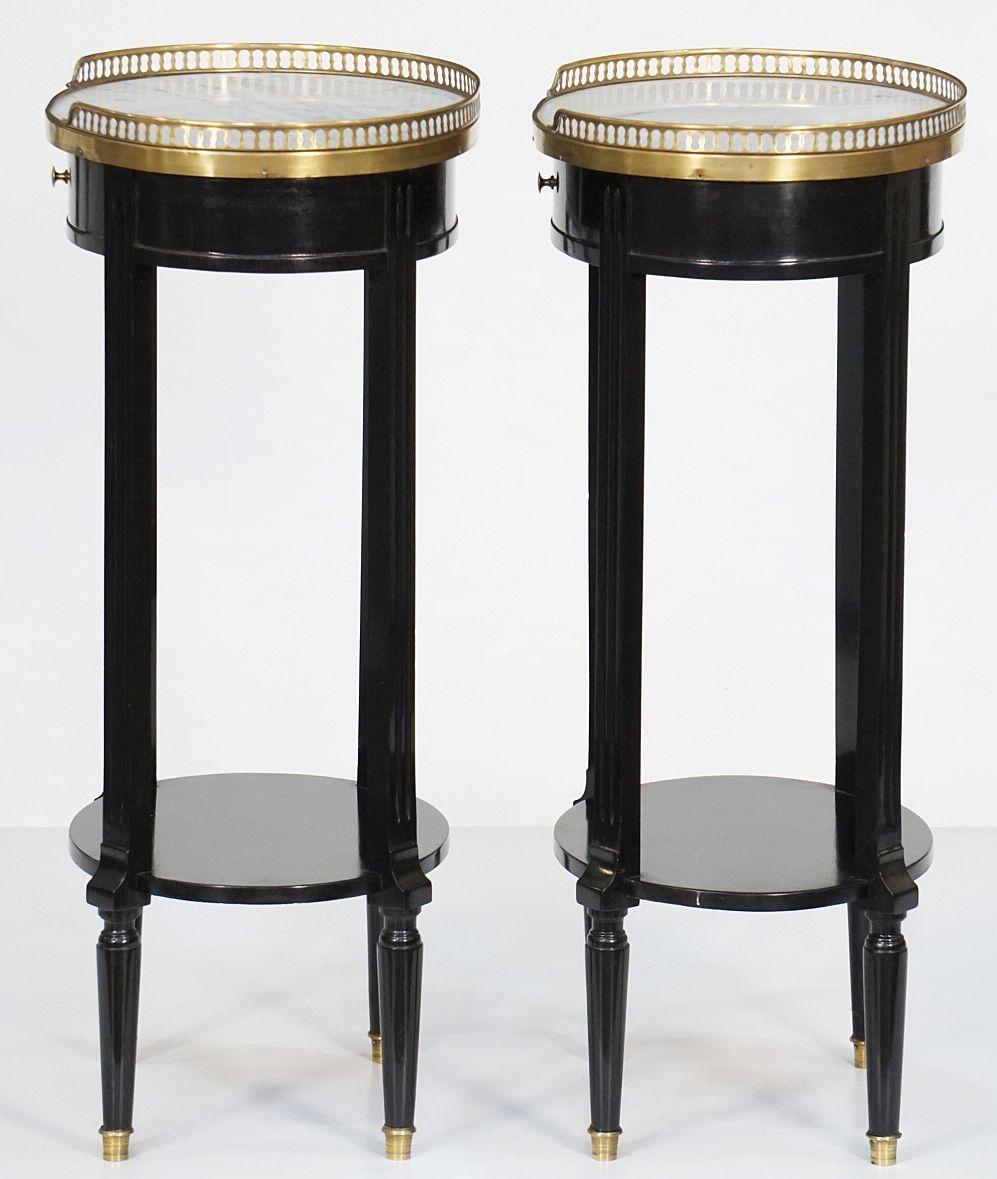 Paint Pair of French Ebonized Oval Nightstands or Bedside Tables - Louis XVI Style For Sale