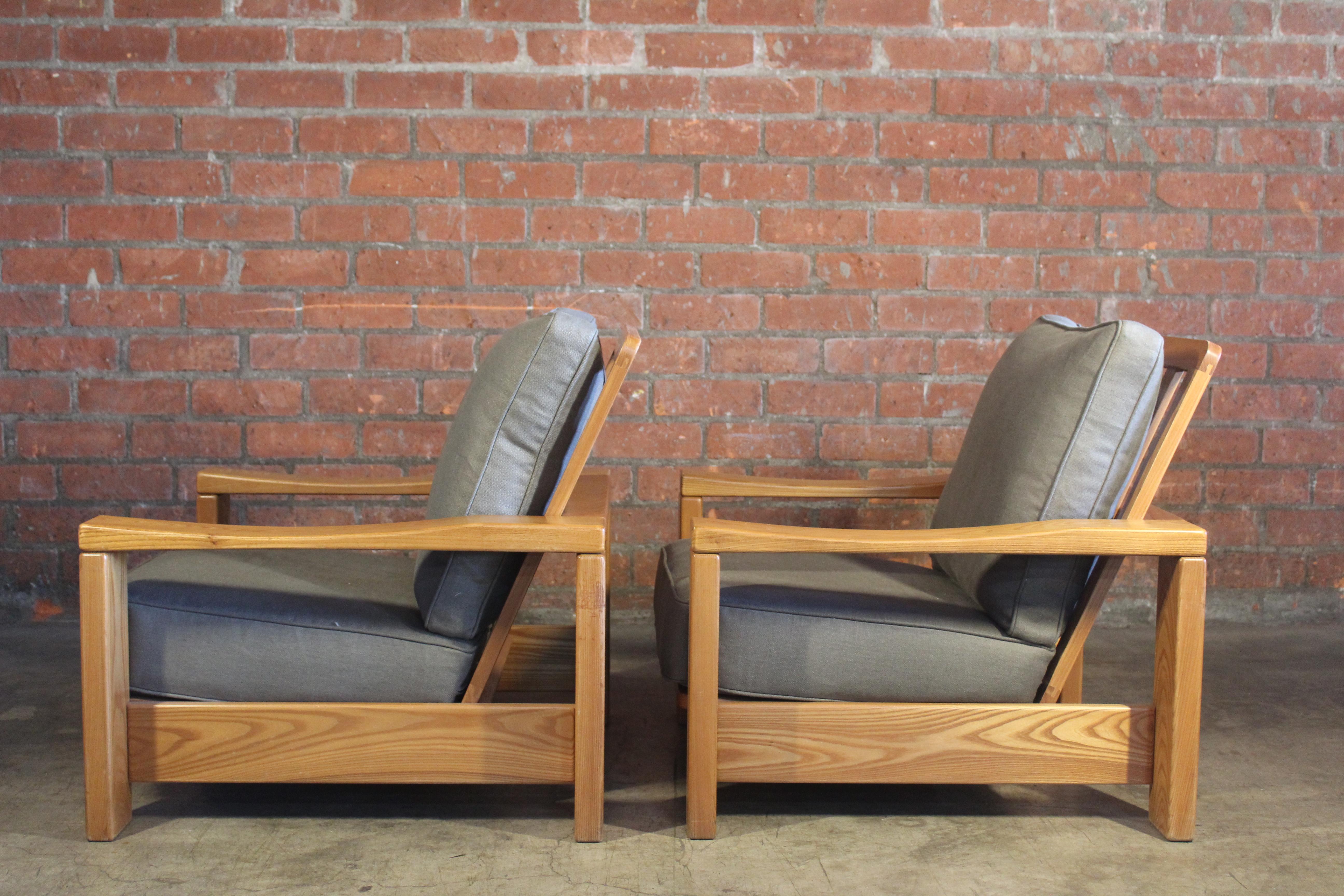Pair of French Elm Wood Lounge Chairs, 1970s 5