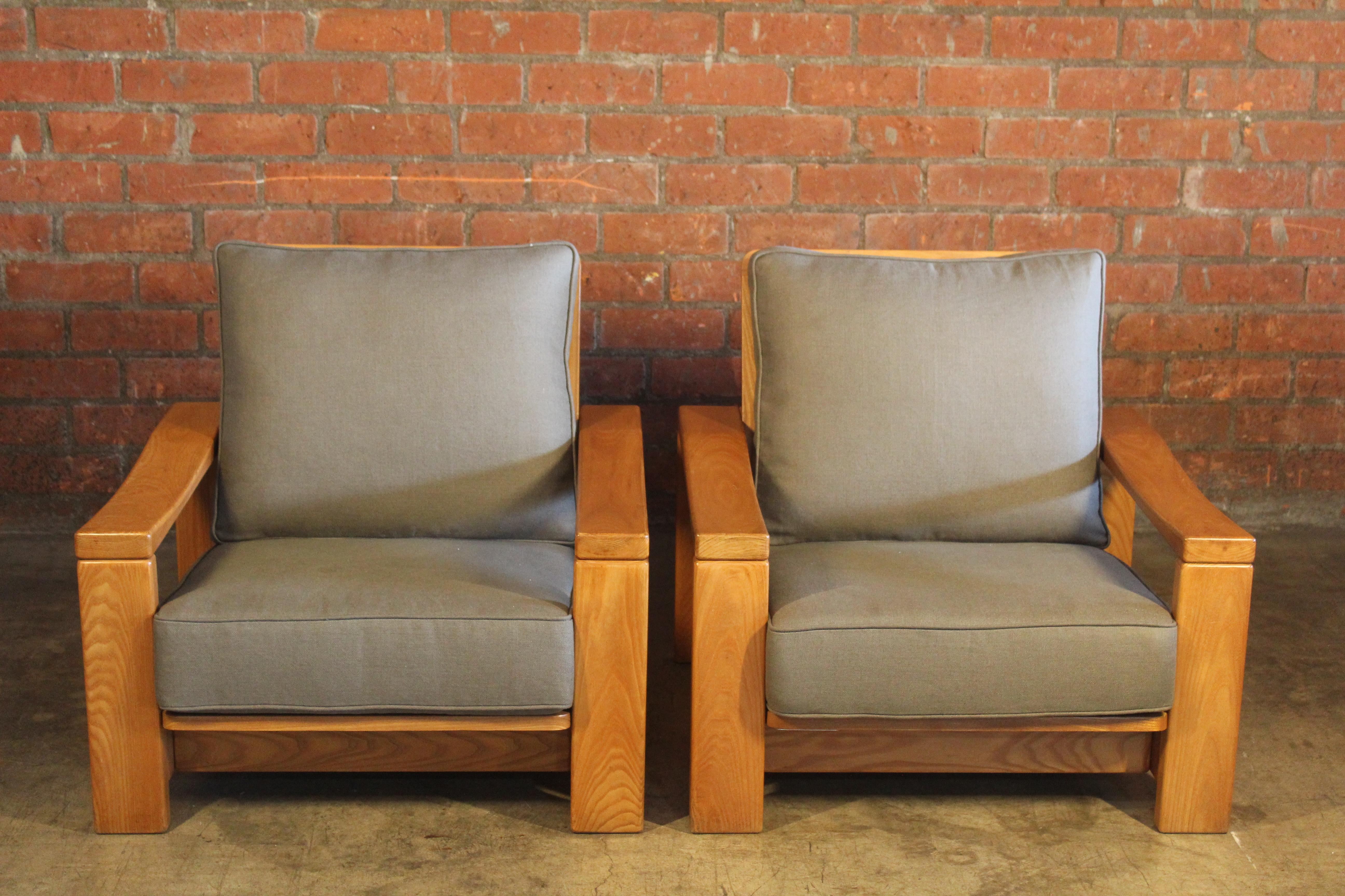 Late 20th Century Pair of French Elm Wood Lounge Chairs, 1970s