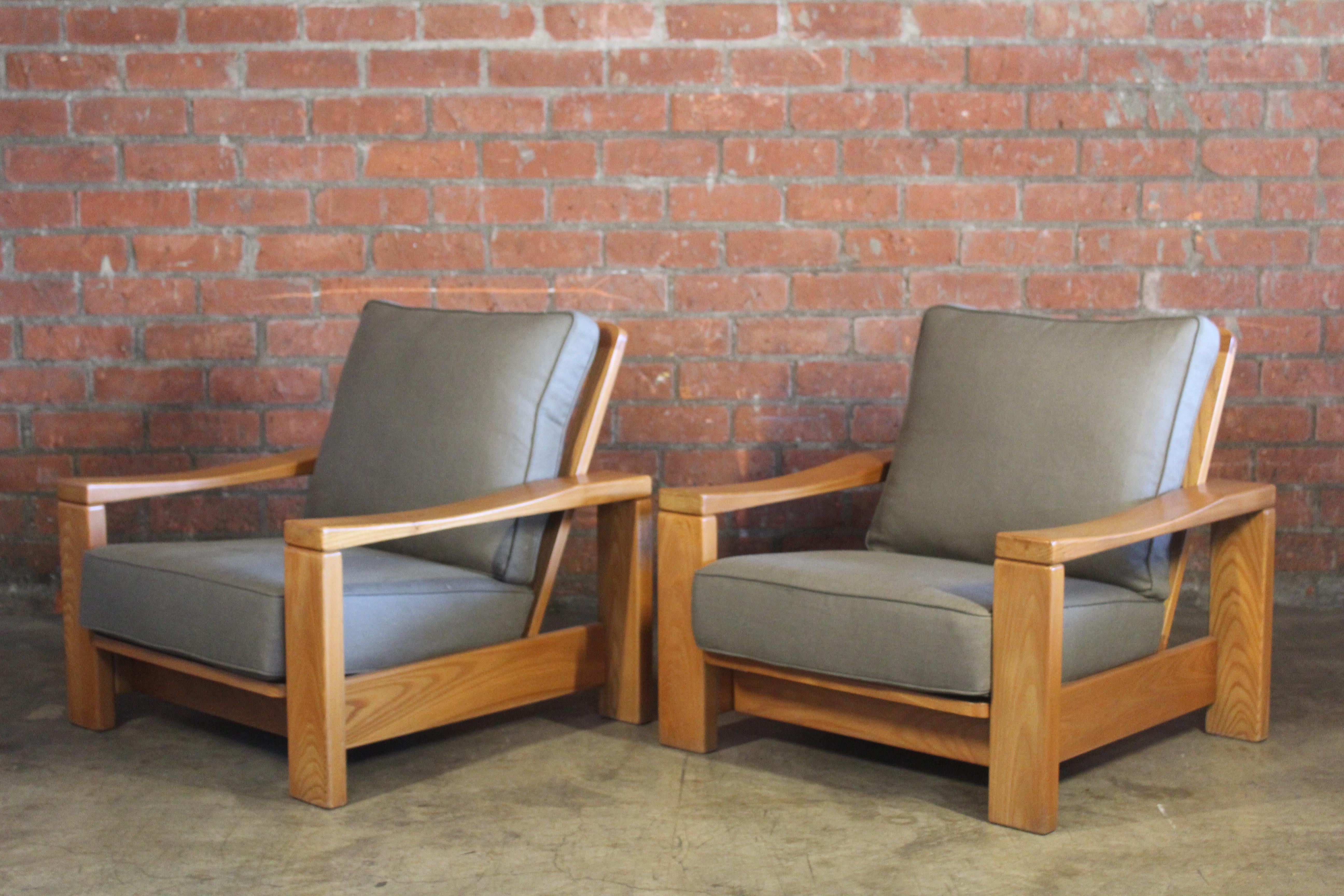 Pair of French Elm Wood Lounge Chairs, 1970s 3