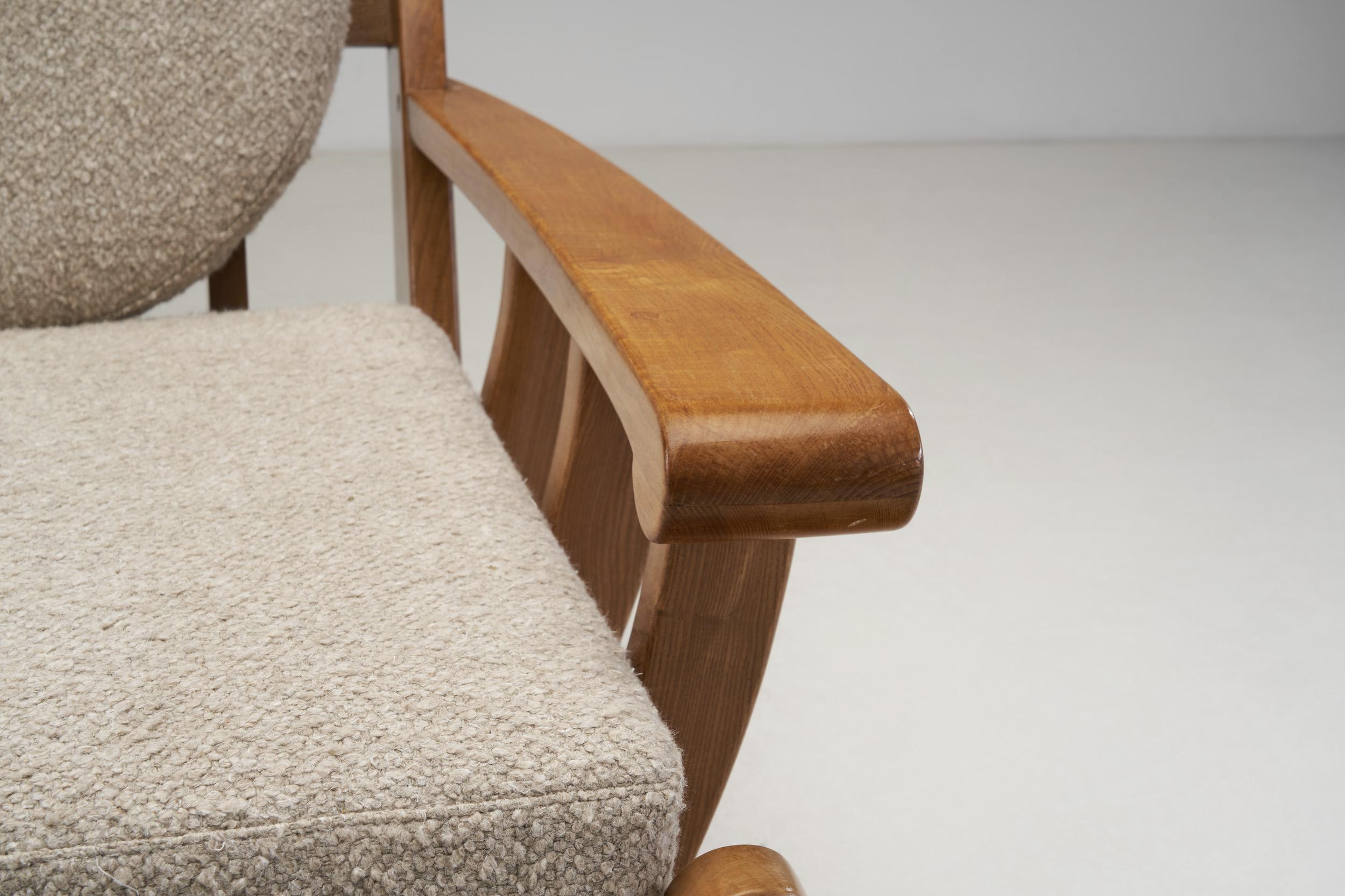 Paire de chaises longues en bois d'orme français par Maison Regain, France 1970 en vente 3