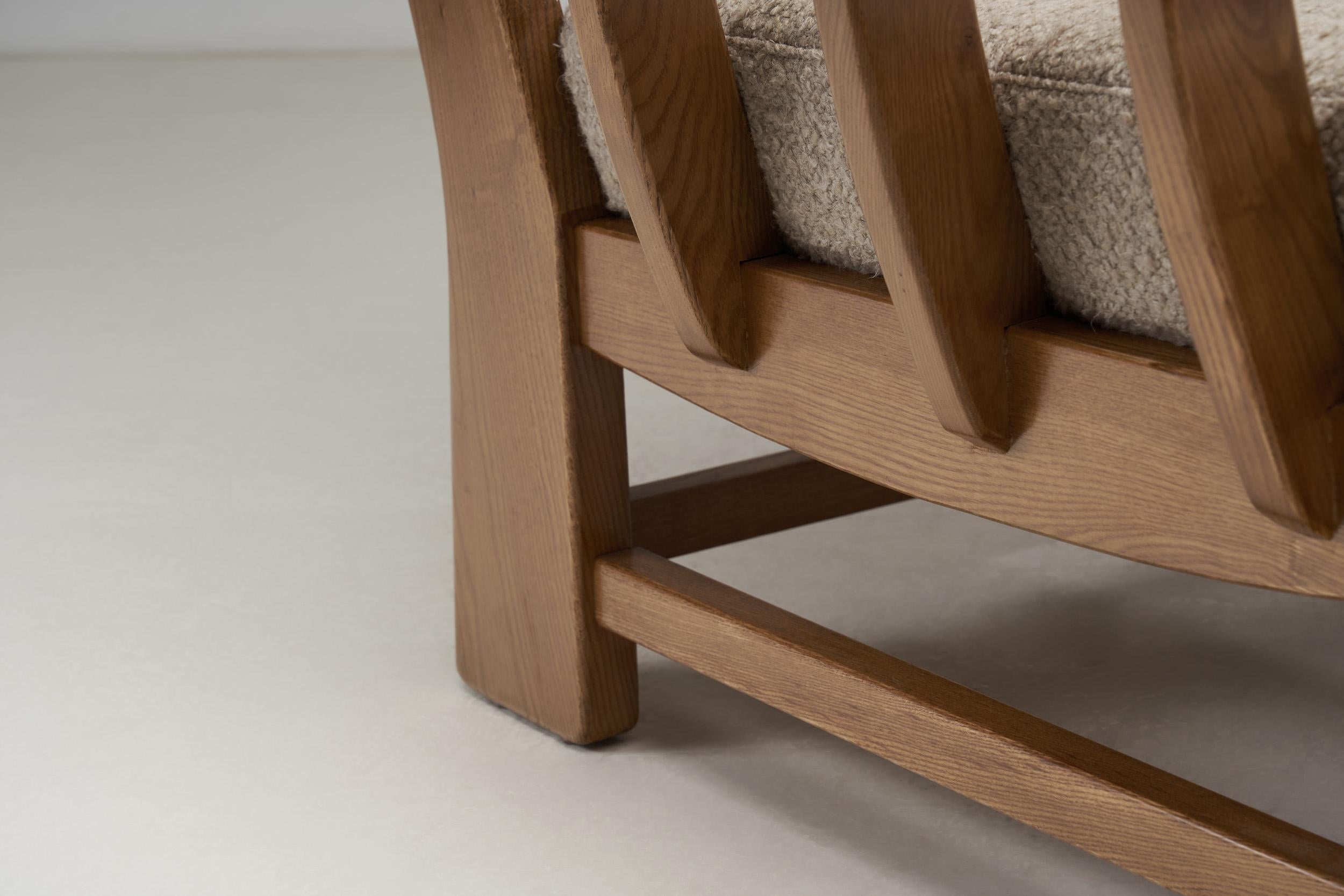 Paire de chaises longues en bois d'orme français par Maison Regain, France 1970 en vente 9