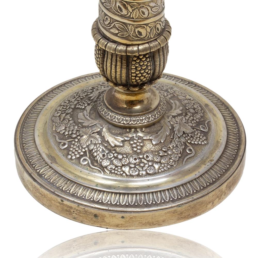 Paar französische Empire-Kronleuchter aus Bronze und vergoldetem Quecksilber im Angebot 5