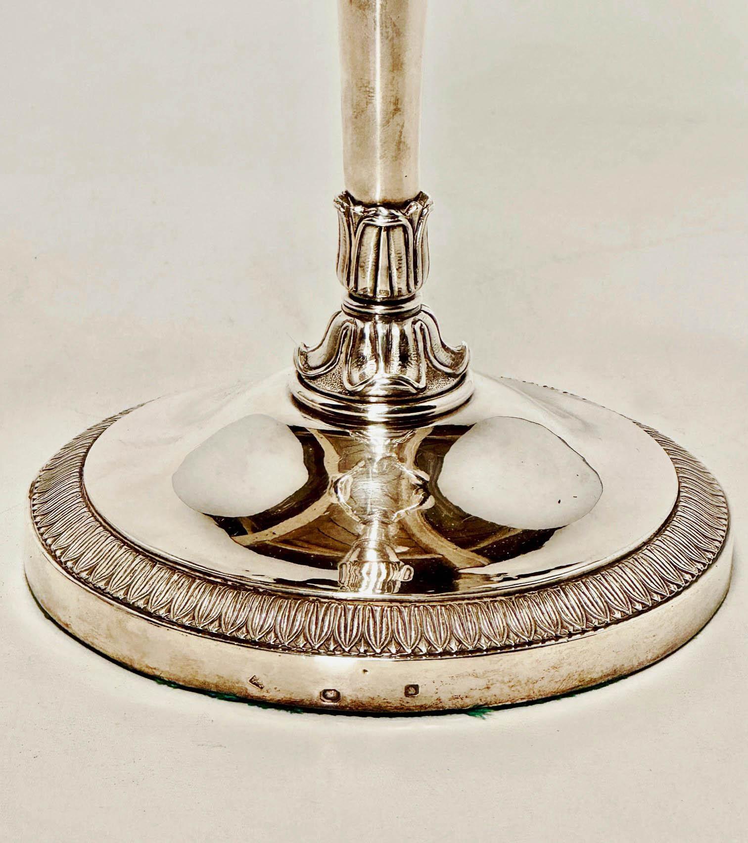 Coppia di candelabri Impero francesi Jean-Baptiste Jean Huguet Parigi 1890-1809 in vendita 1