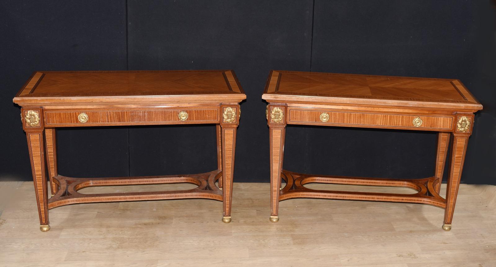 - Wonderful pair of French Empire antique console tables
- Classic Empire look with tapered straight lines to design
- Clean and minimal aesthetic perfect for contemporary interiors
- We date this wonderful pair to circa 1890.