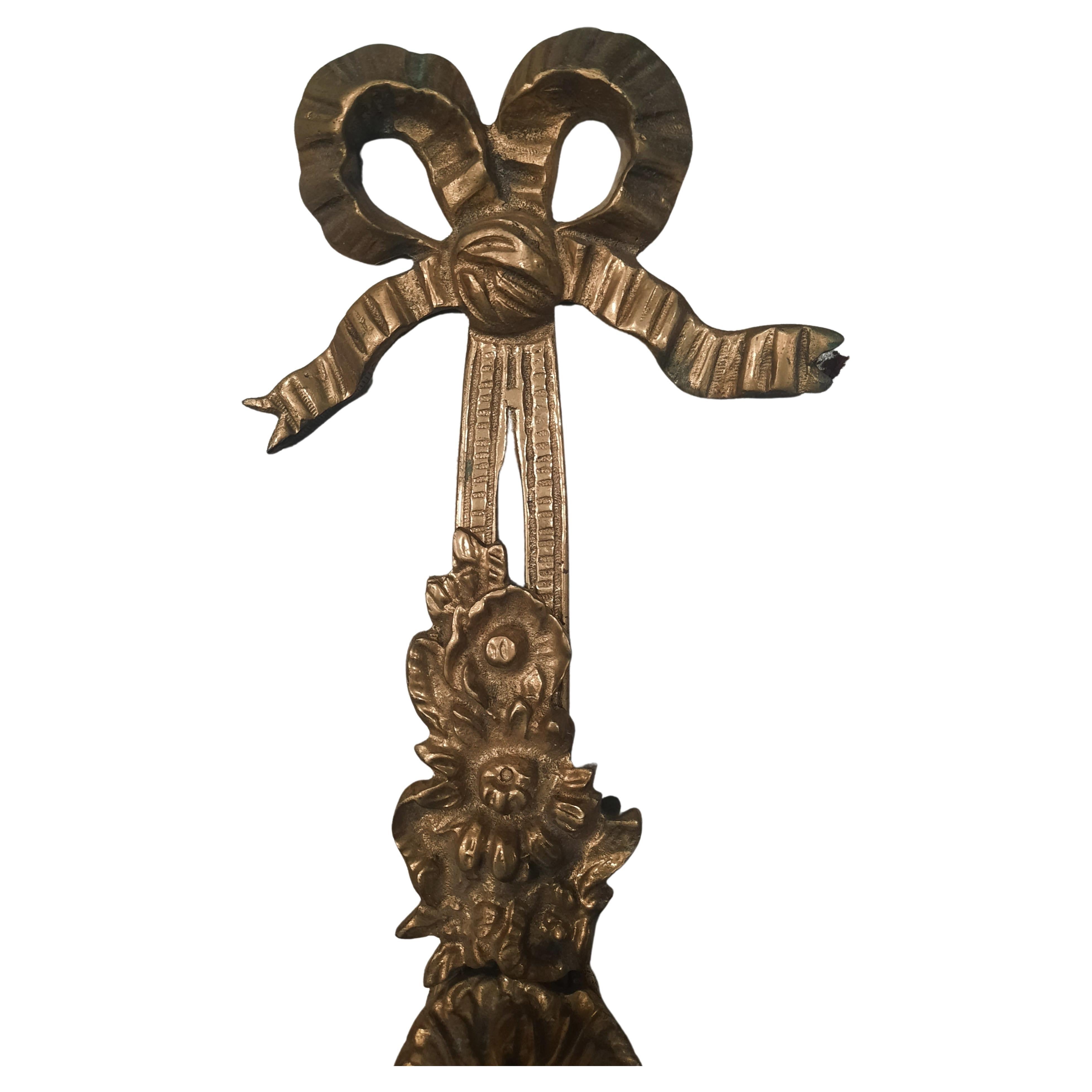 Oggetti in metallo Coppia di sconsiglieri francesi in bronzo dorato stile Impero in vendita