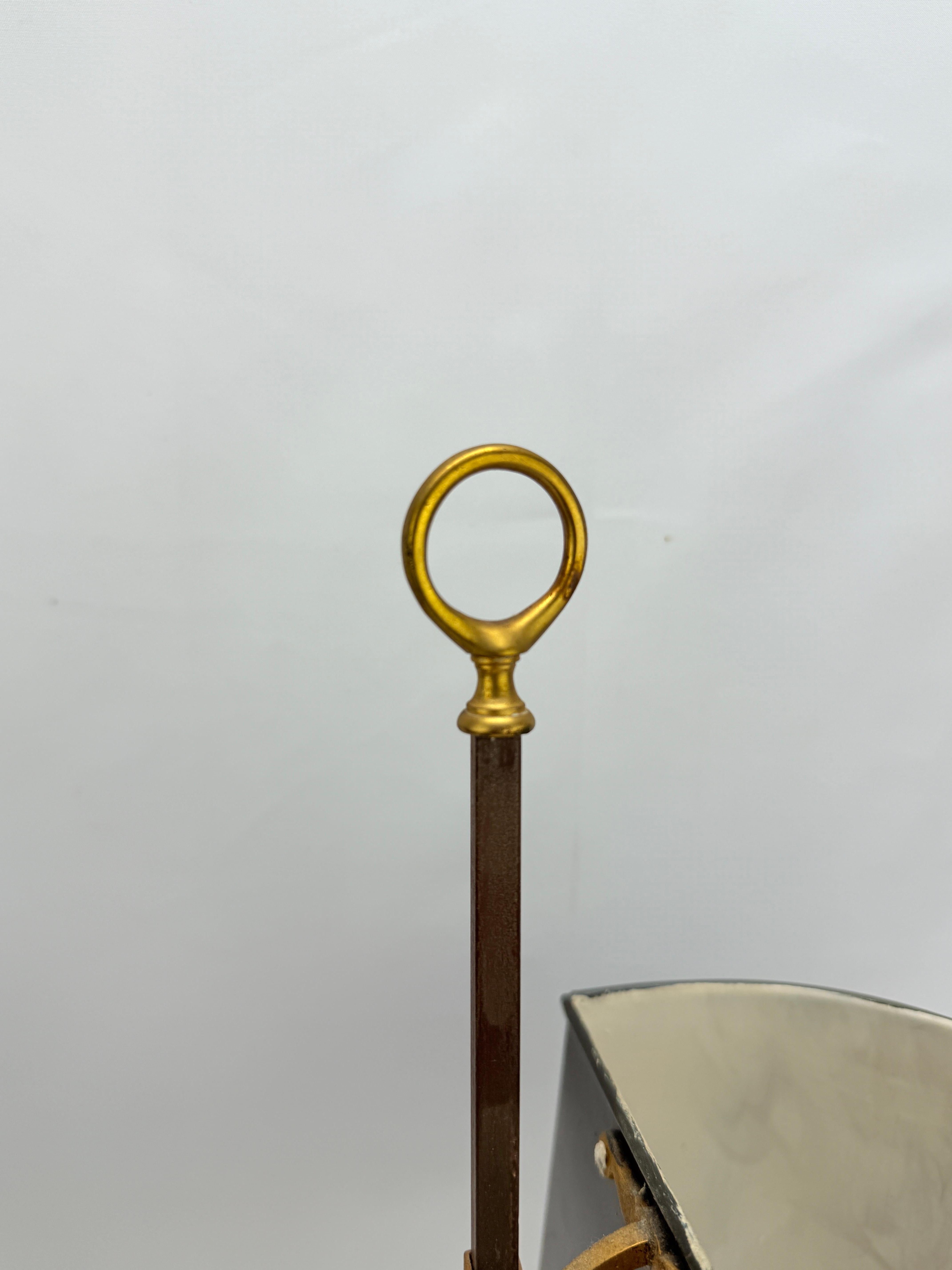 Pair of French Empire Gilt-Bronze & Tole Bouillotte Candlesticks, E 20th Century In condizioni buone in vendita a Atlanta, GA