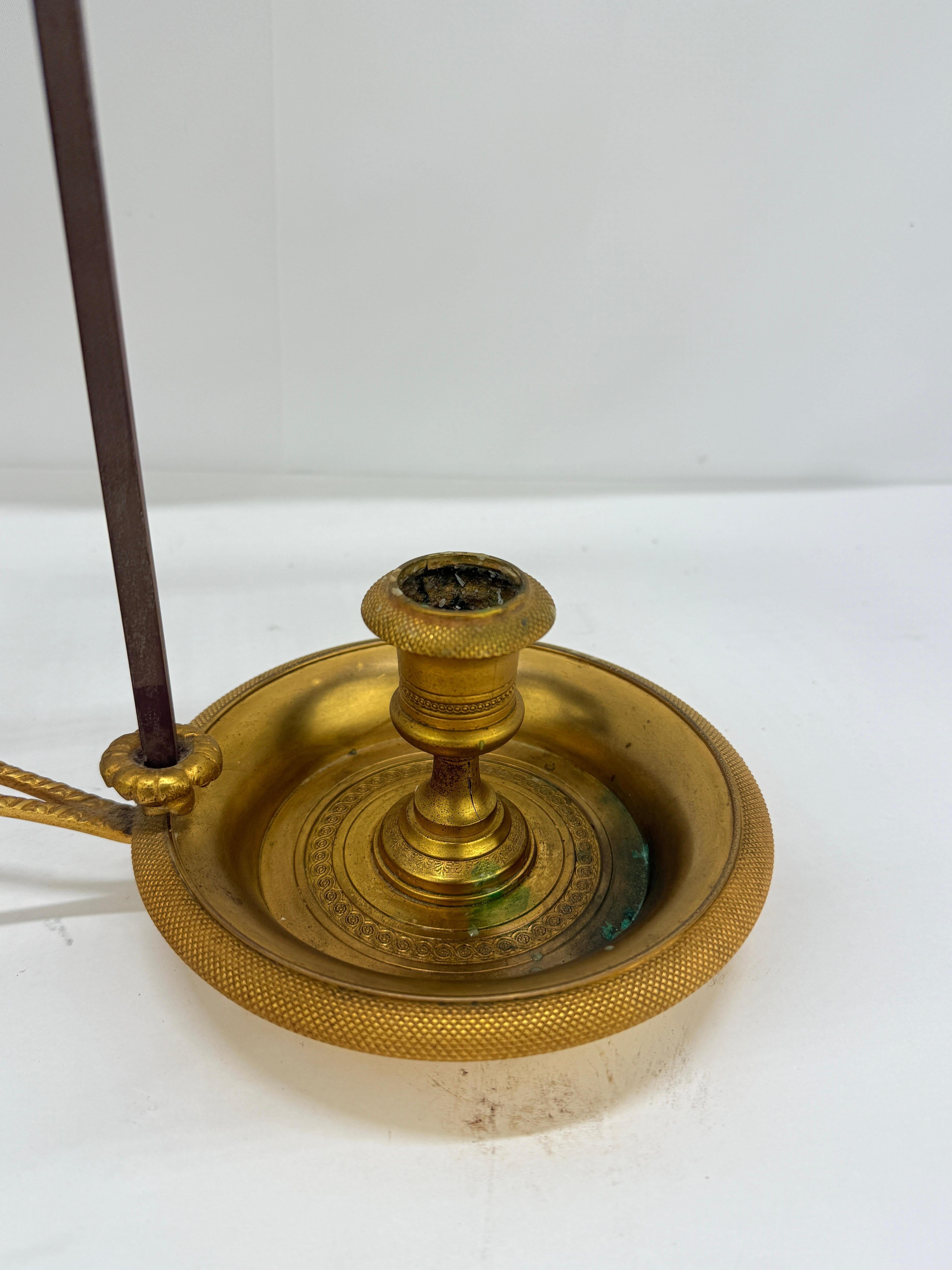 XX secolo Pair of French Empire Gilt-Bronze & Tole Bouillotte Candlesticks, E 20th Century in vendita