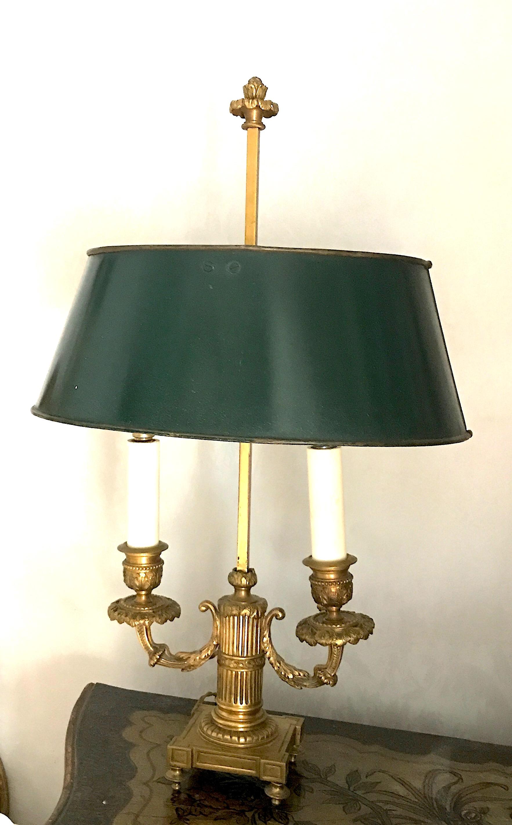 Pair of French Empire Gilt Bronze Two-Arm Bouillotte Lamps or Table Lamps, 1815 For Sale 3