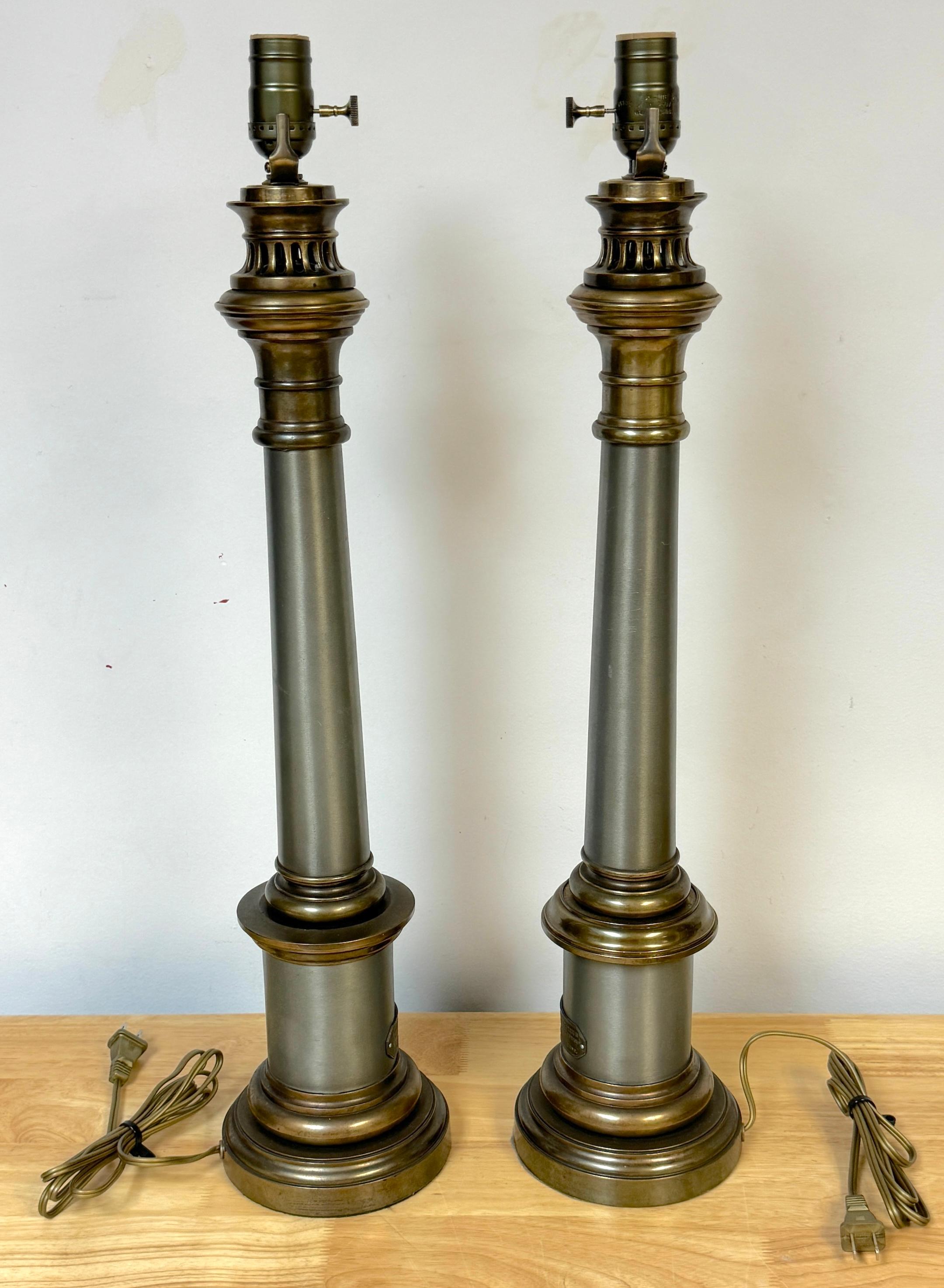 Pair of French Empire Lampea A. Moderateur Steel & Brass Column Lamps, 1830s In Good Condition For Sale In West Palm Beach, FL