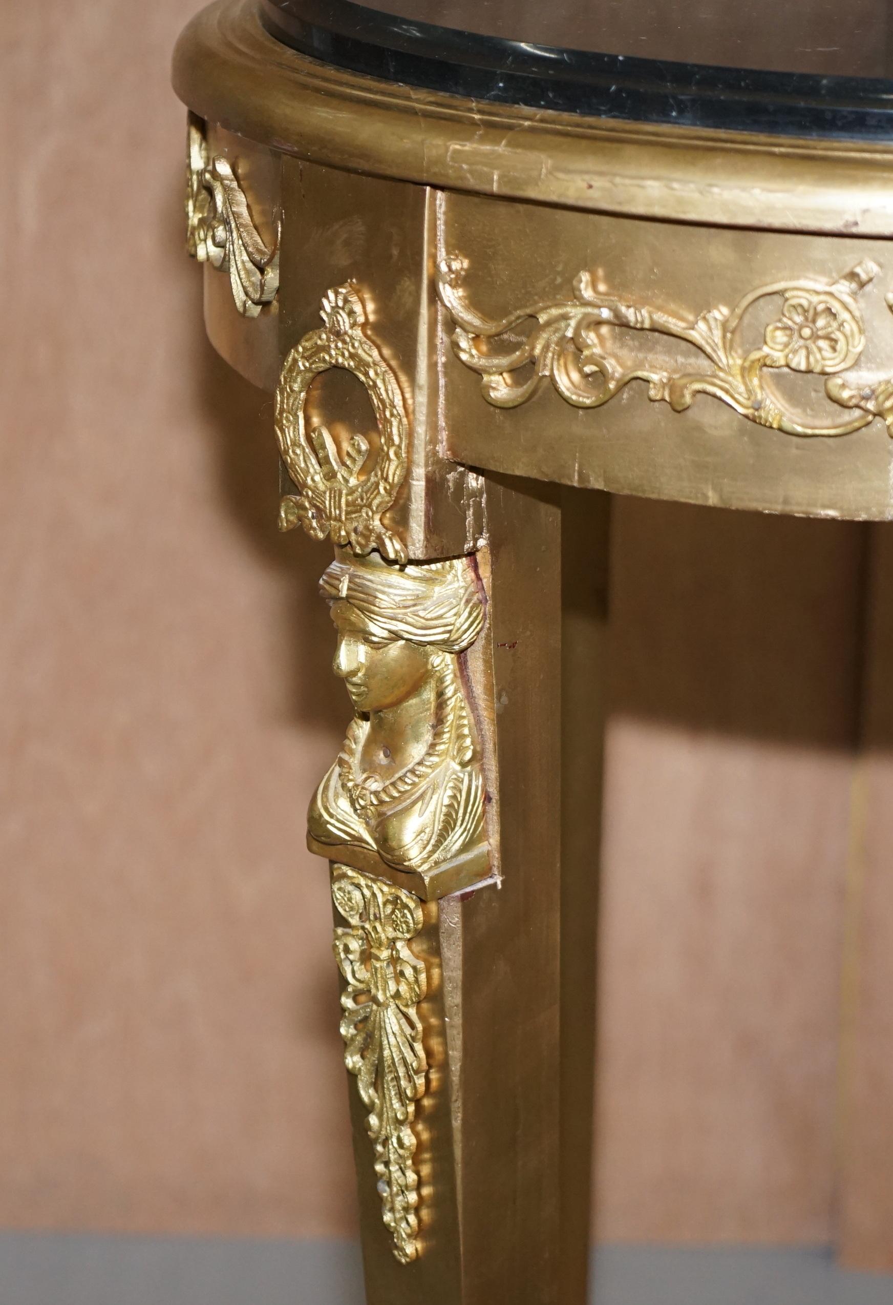 Paar französische Empire-Büstenständer aus vergoldetem Holz und Marmor, Louis-XVI.-Stil, Jardinire im Angebot 13