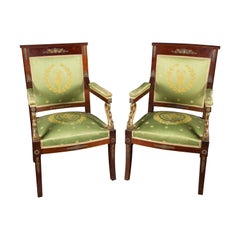 Paar französische Empire-Mahagoni-Sessel aus dem Empire-Stil mit Bronzeschwanen, um 1870