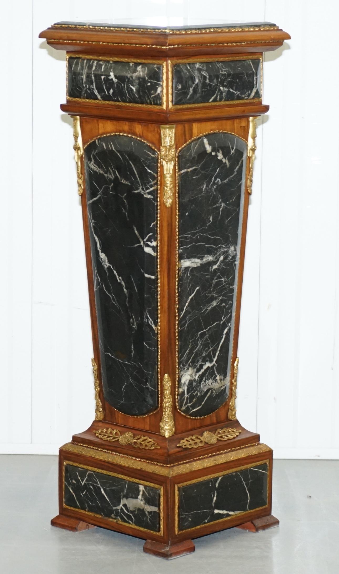 We are delighted to offer for sale this stunning pair of French Empire style heavy marble column pedestals with kingwood veneer and ormolu mounts.

A very good looking, decorative and heavy pair of marble columns, designed to seat busts, statues